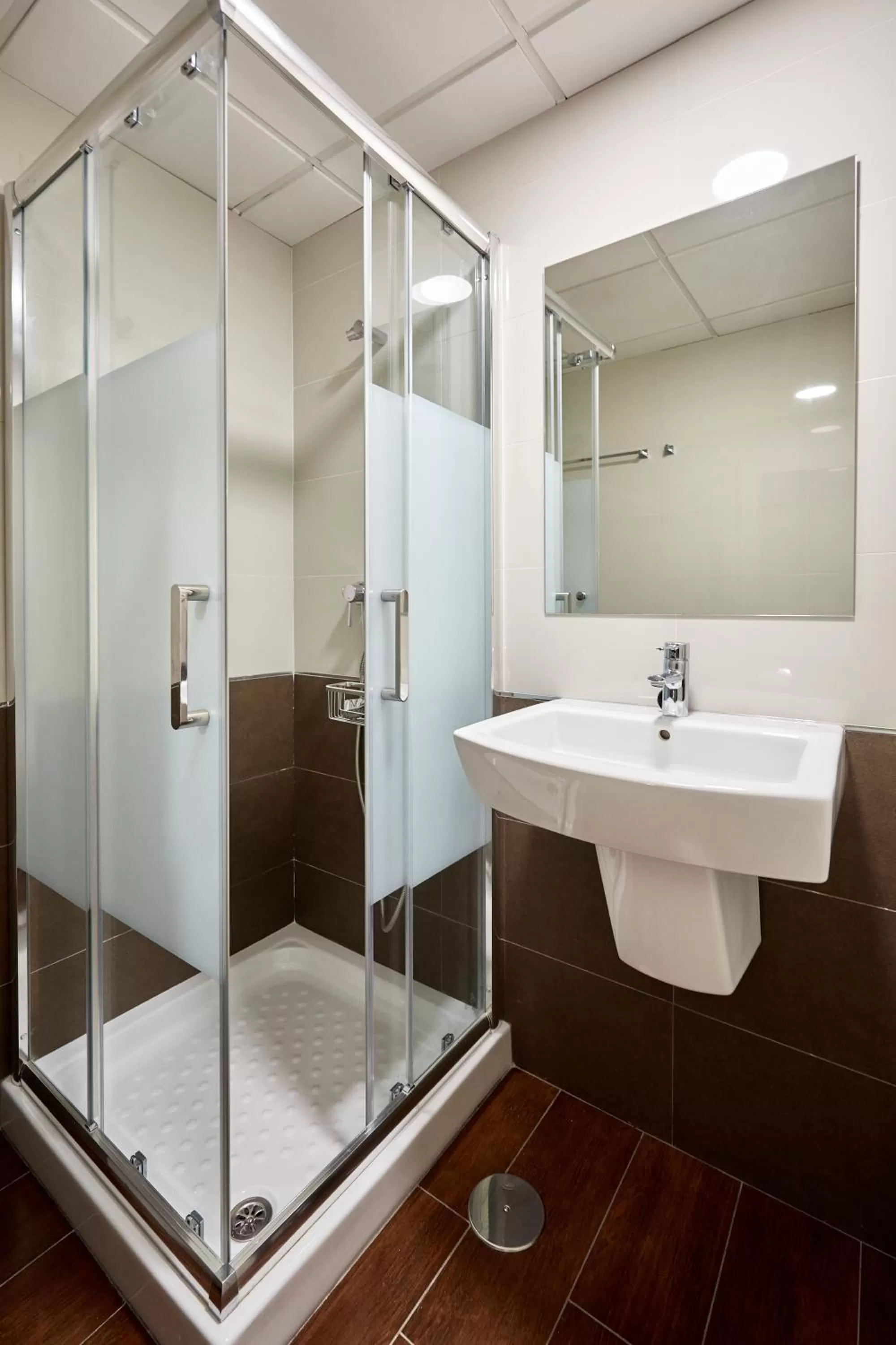 Shower in Apart-hotel Happy Life