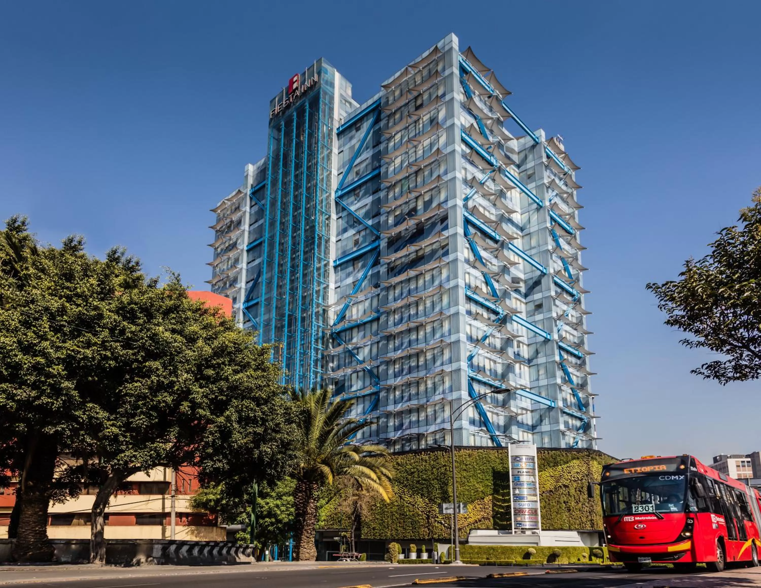 Property building in Fiesta Inn Insurgentes Viaducto