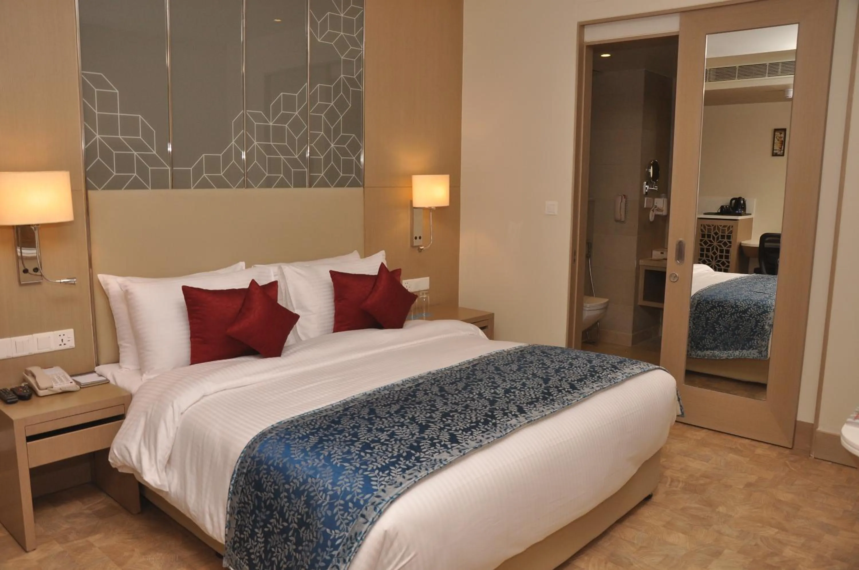 Photo of the whole room, Bed in Days Hotel Jaipur Tonk Road By Wyndham