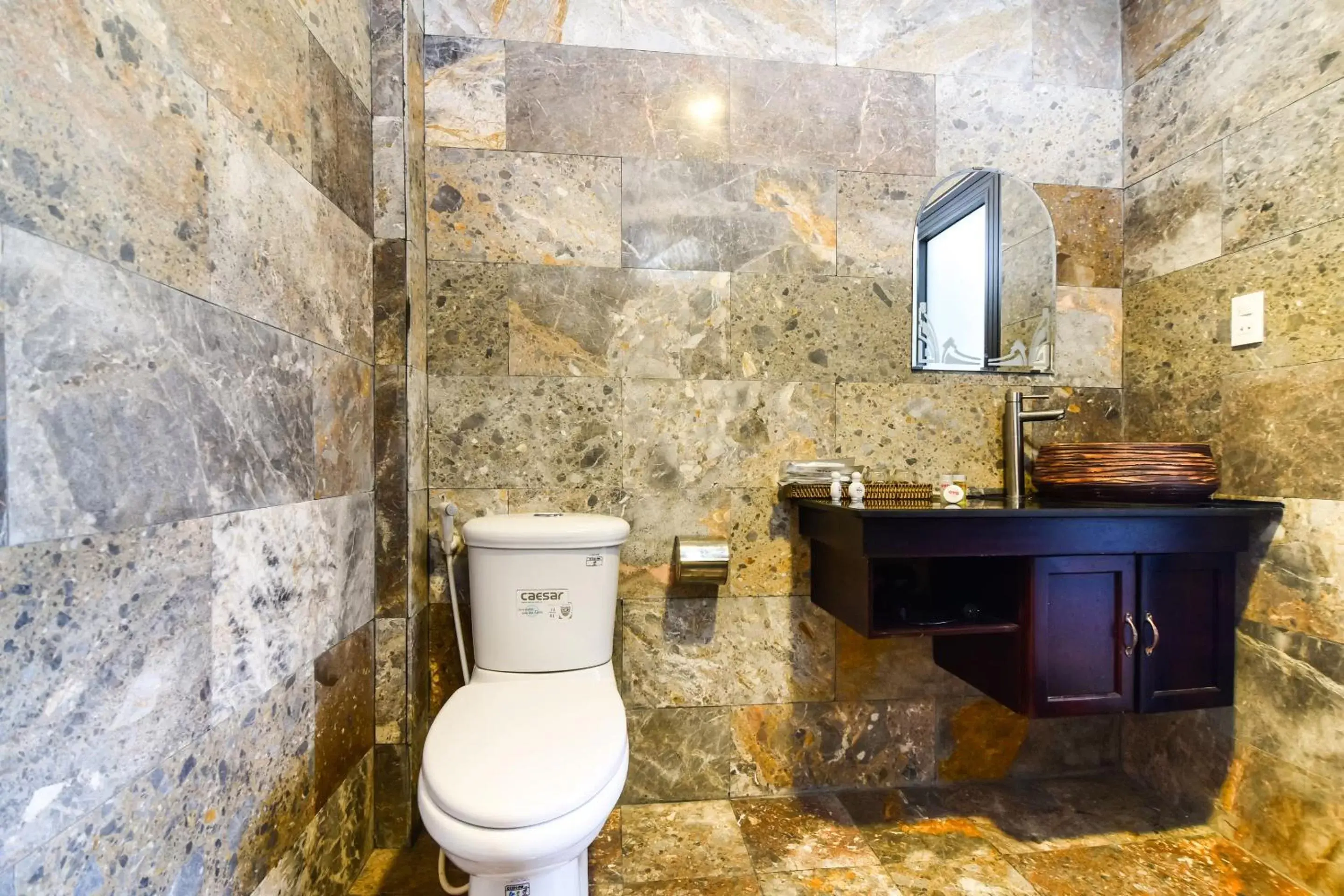 Bathroom in OYO 473 Suburban Villa