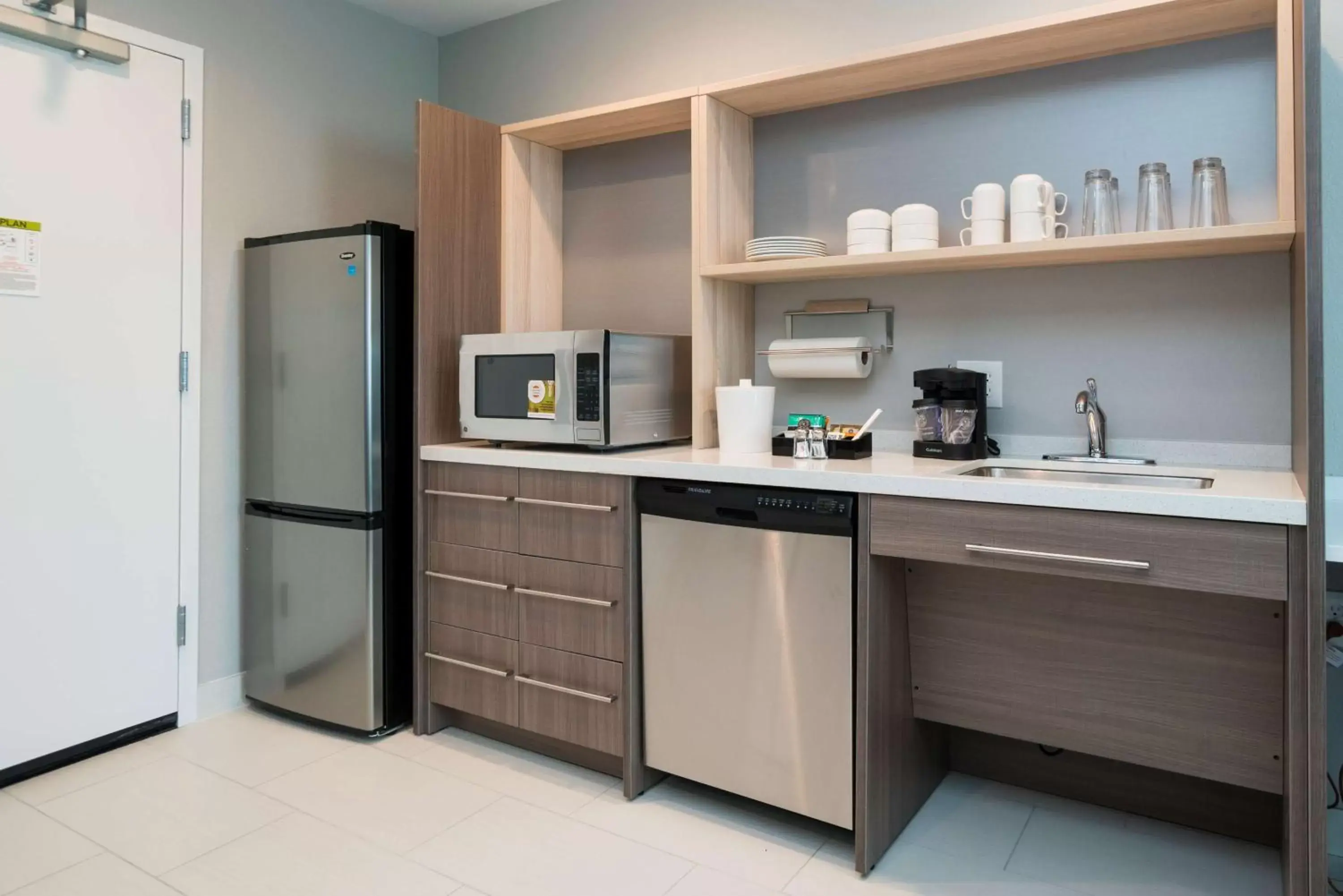 Kitchen or kitchenette, Kitchen/Kitchenette in Home2 Suites By Hilton Jackson Flowood Airport Area