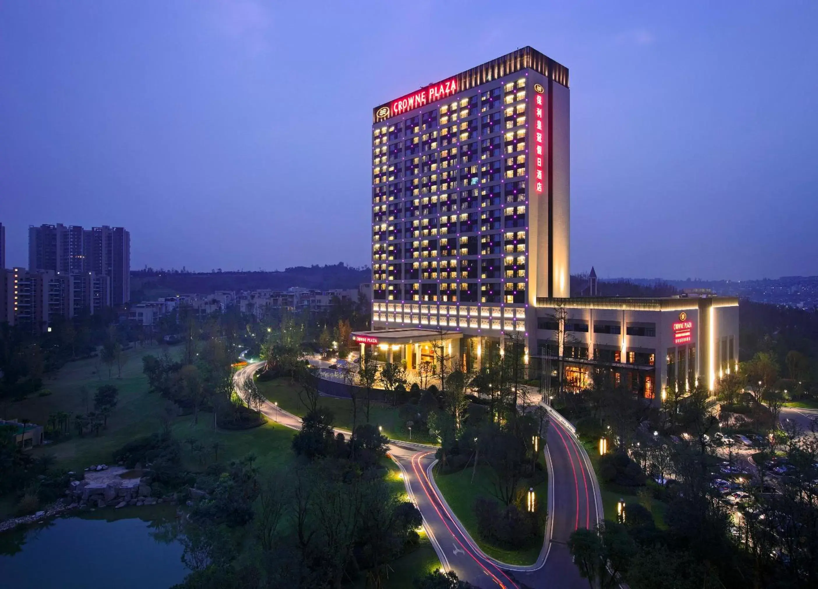 Property building in Crowne Plaza Chengdu Panda Garden by IHG-Near Panda Base Property building in Crowne Plaza Chengdu Panda Garden by IHG-Near Panda Base