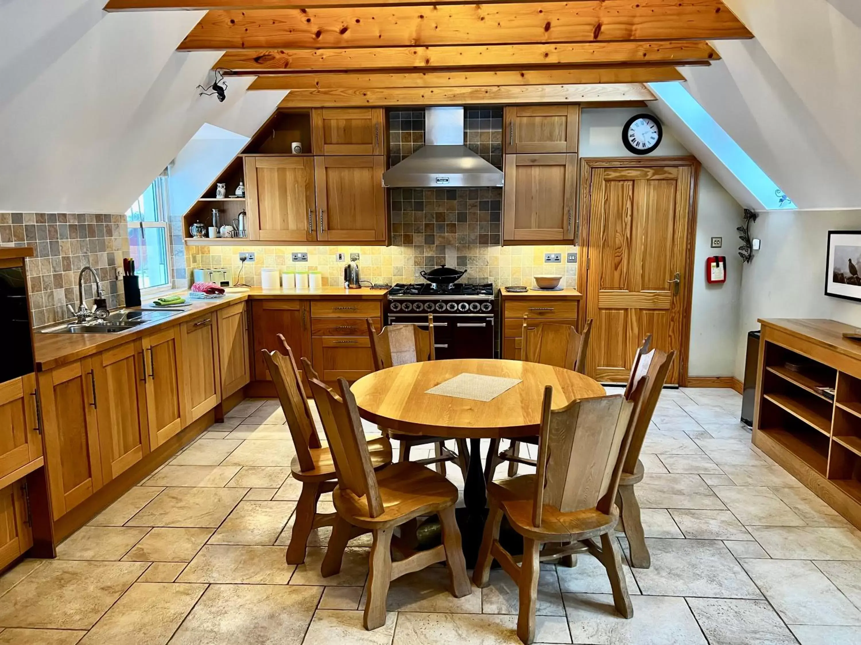 Dining area, Kitchen/Kitchenette in Errichel House and Cottages