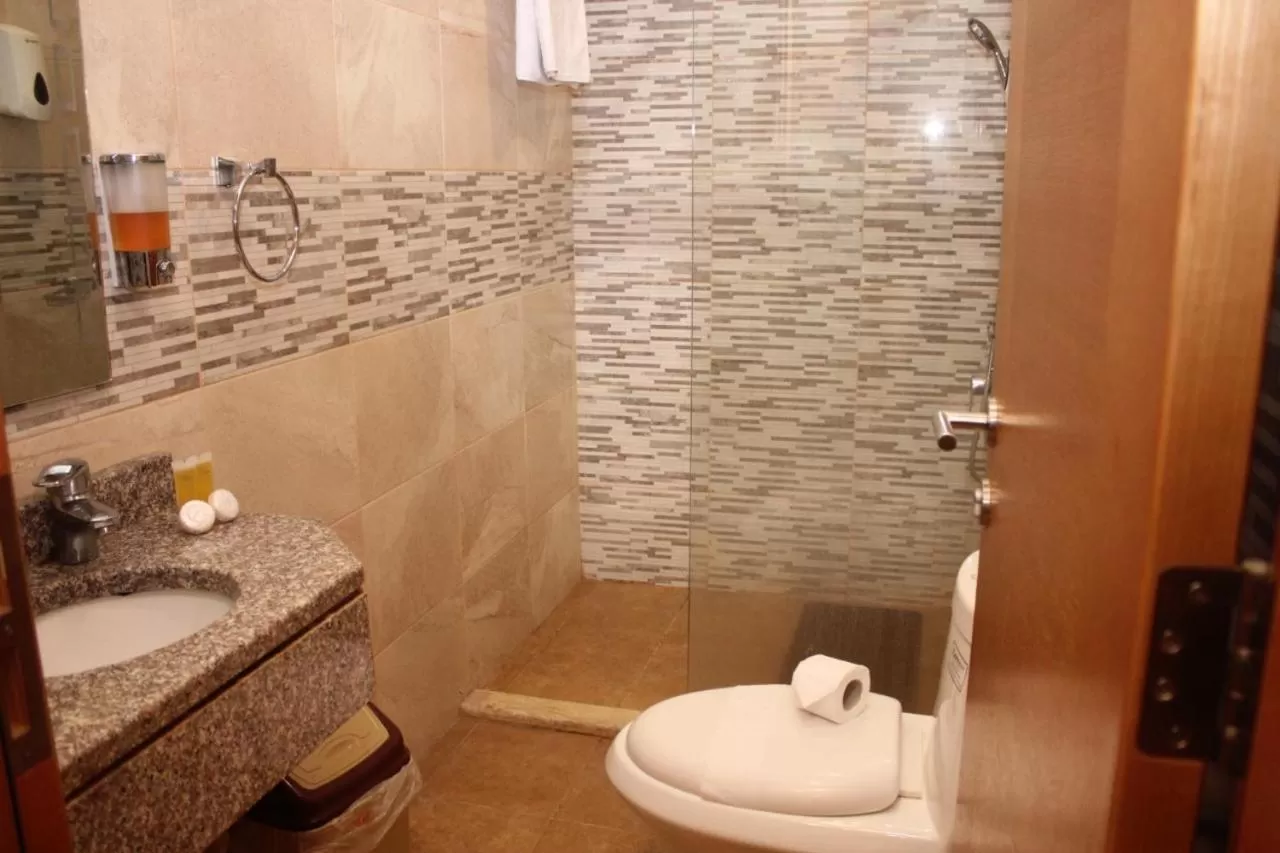 Bathroom in Jawharet Alswefiah Hotel Suites