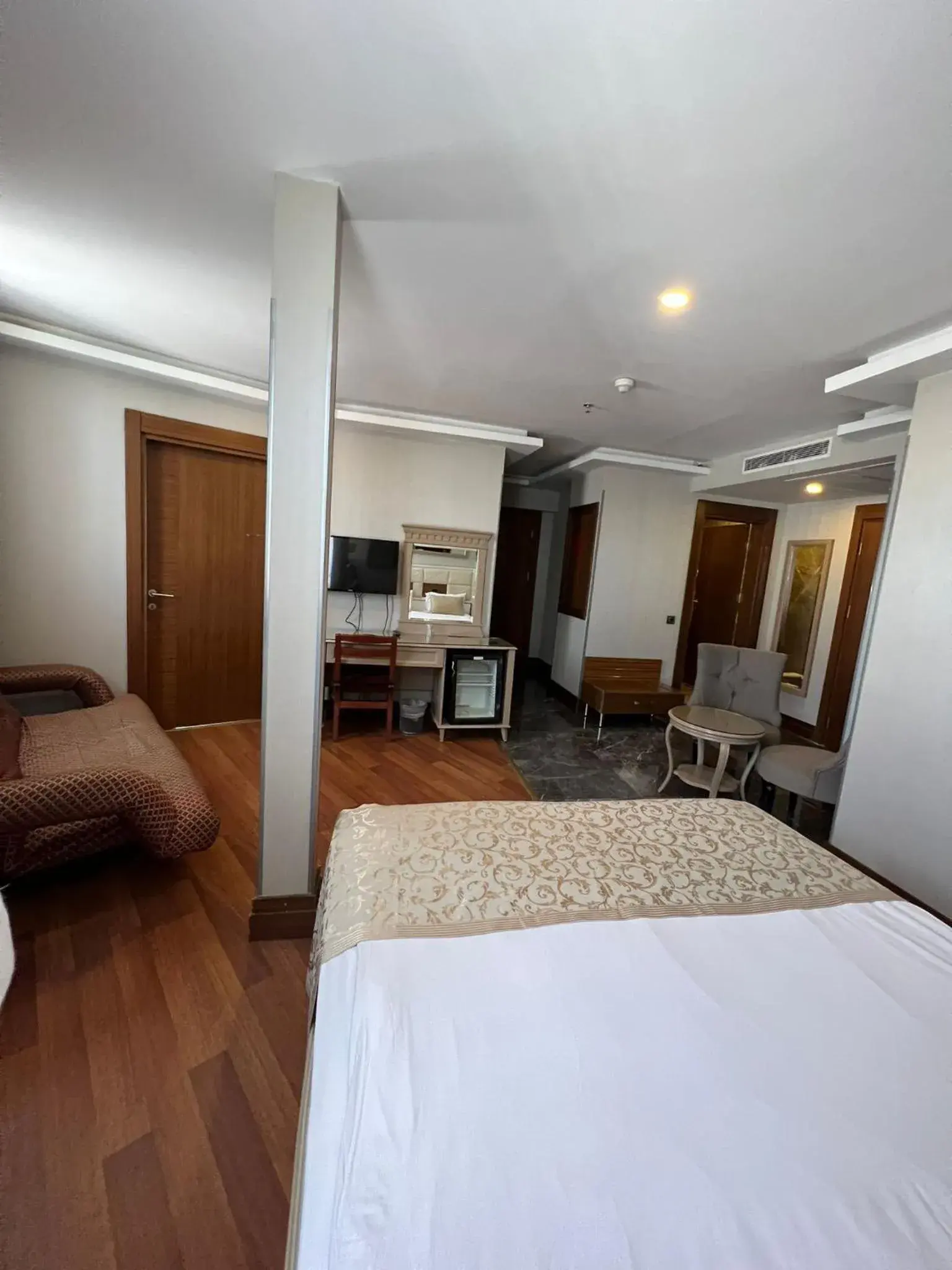 TV and multimedia, Bed in Grand Star Hotel Bosphorus & Spa