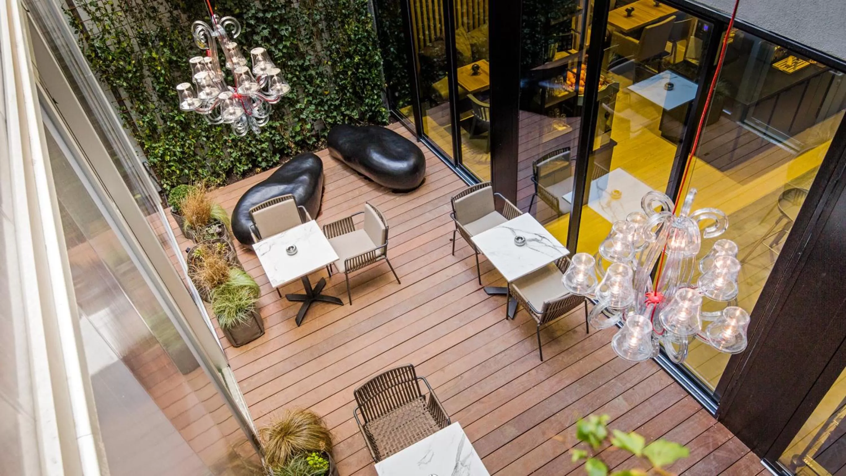 Patio in Campanile Rennes Centre - Gare