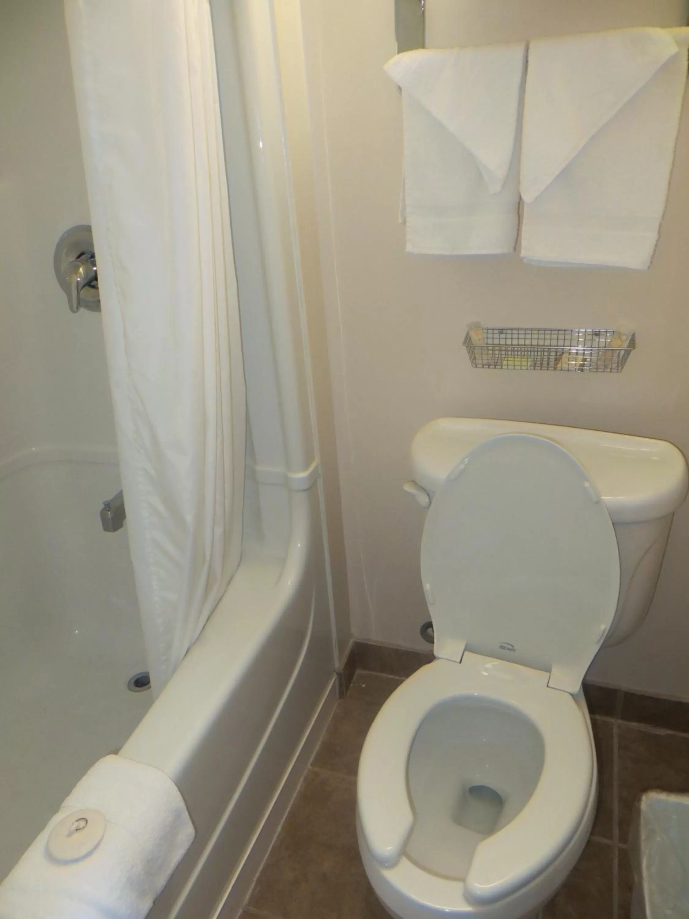 Bathroom in London Travel Inn