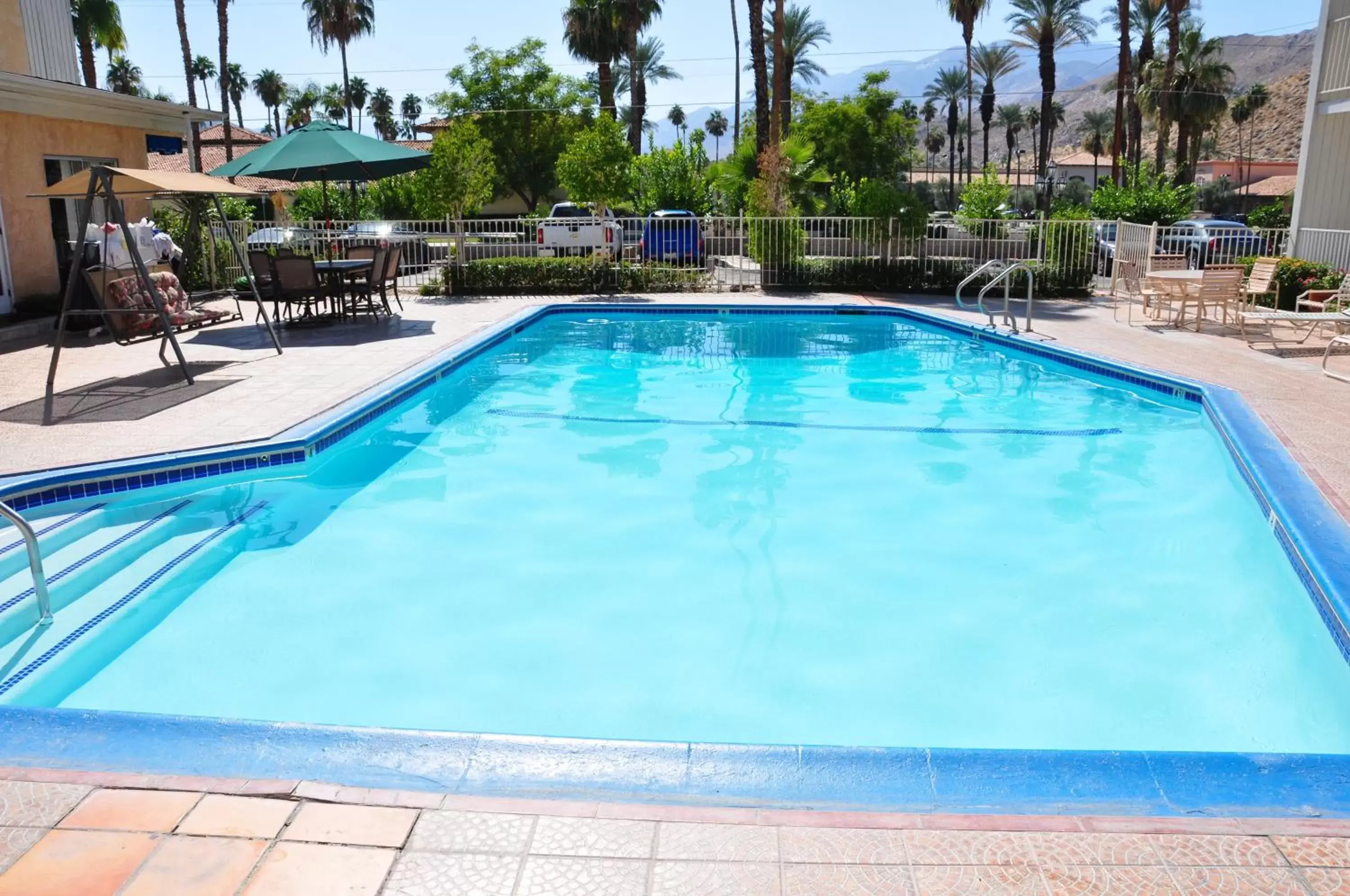 Swimming Pool in Delos Reyes Palm Springs