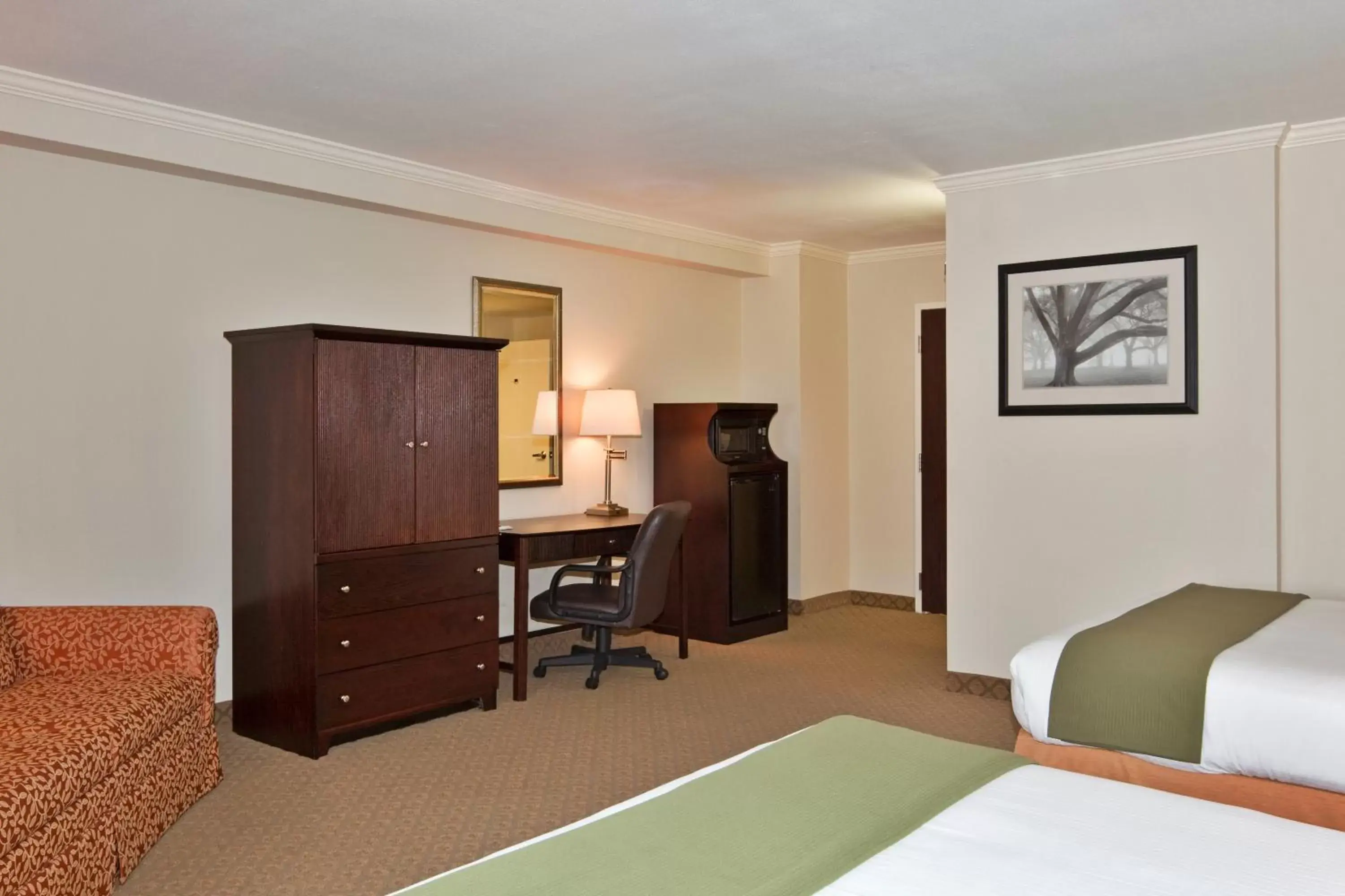 Photo of the whole room, Bed in Holiday Inn Express Lompoc, an IHG Hotel