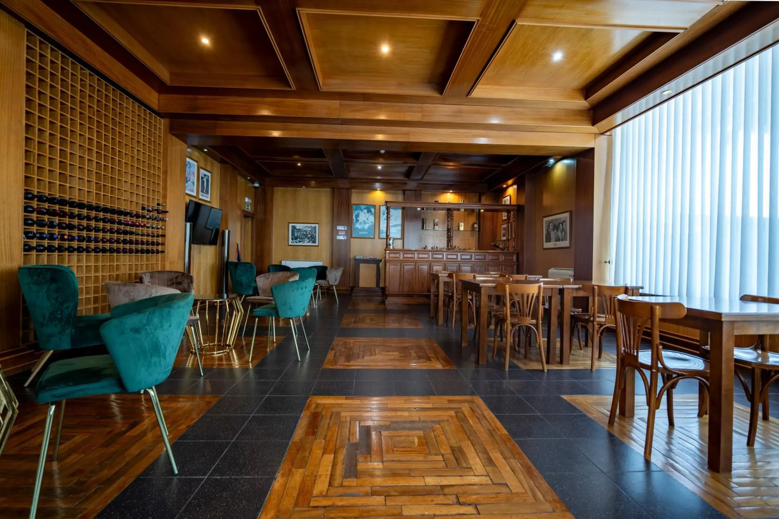 Lounge or bar, Restaurant/Places to Eat in Hotel Onix