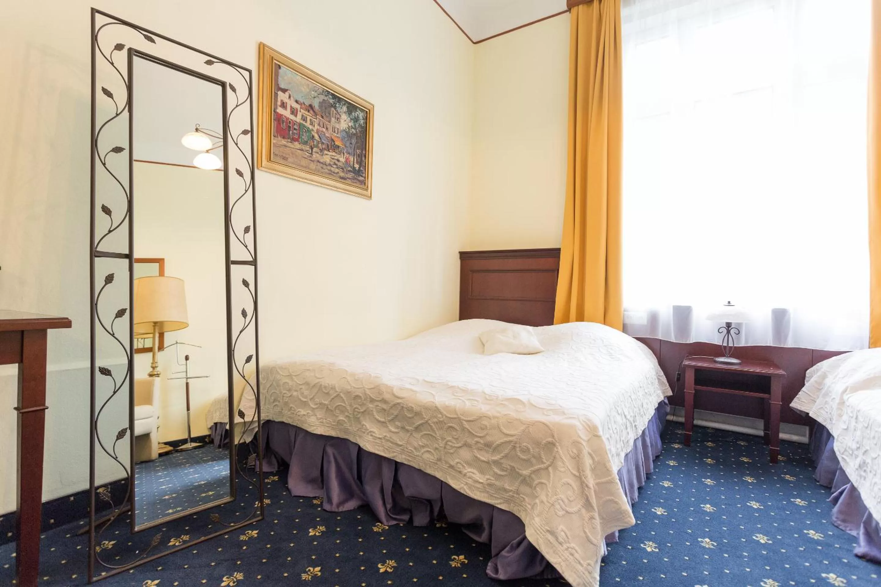 Photo of the whole room, Bed in Hotel Viktoria Schönbrunn