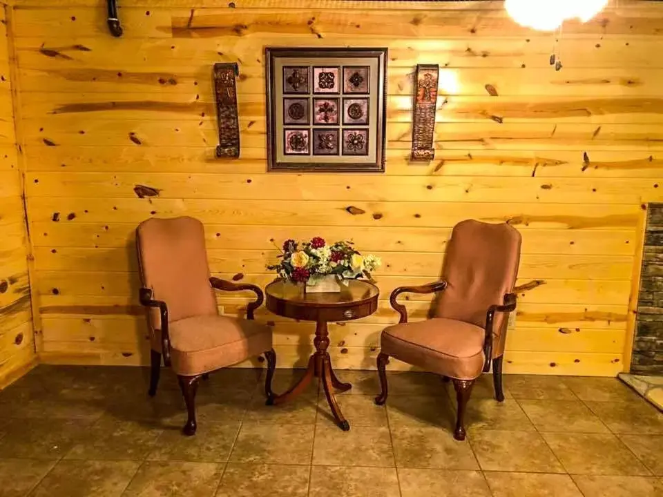 Seating Area in Samantha's Timber Inn