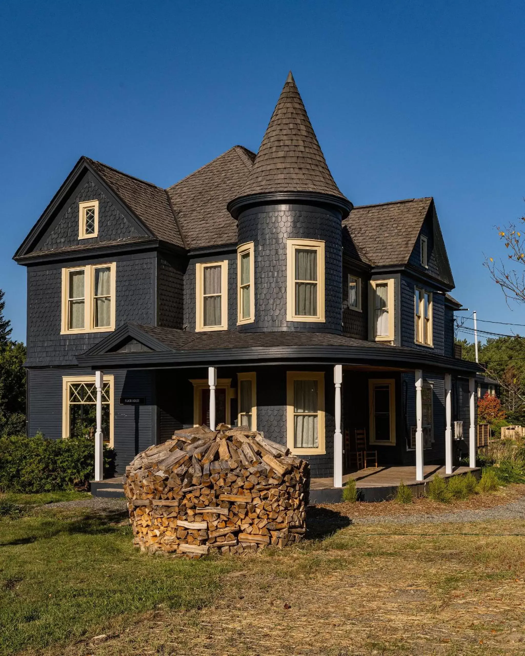 Property building in Eastwind Hotel Lake Placid Property building in Eastwind Hotel Lake Placid