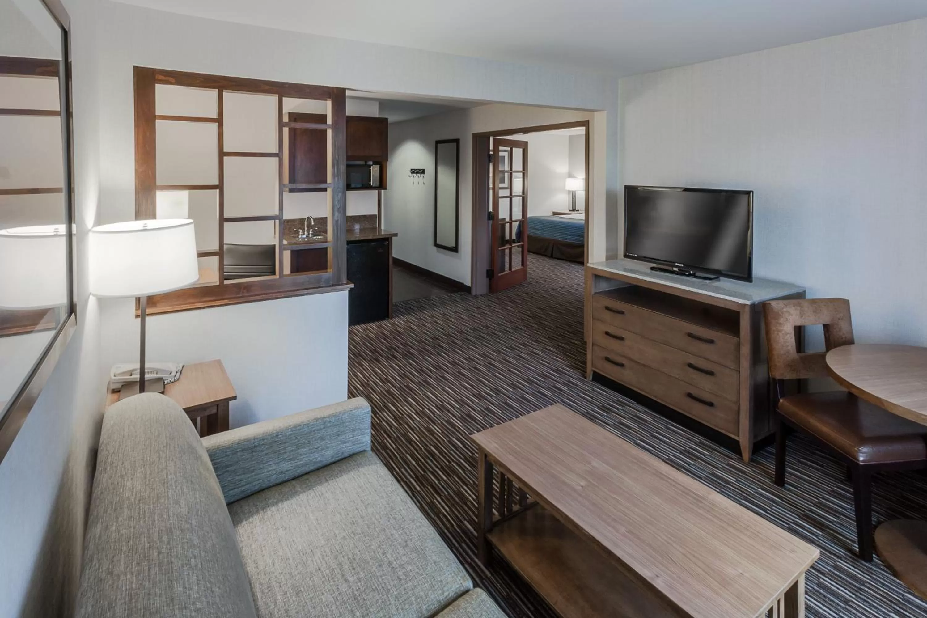 Bedroom in Holiday Inn Express & Suites Carpinteria by IHG