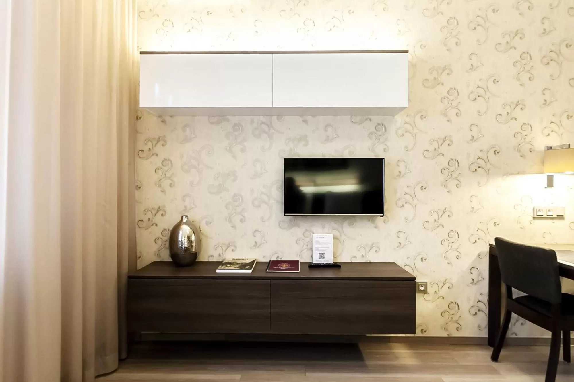 Communal lounge/ TV room in VINOHRADSKY DUM Residence