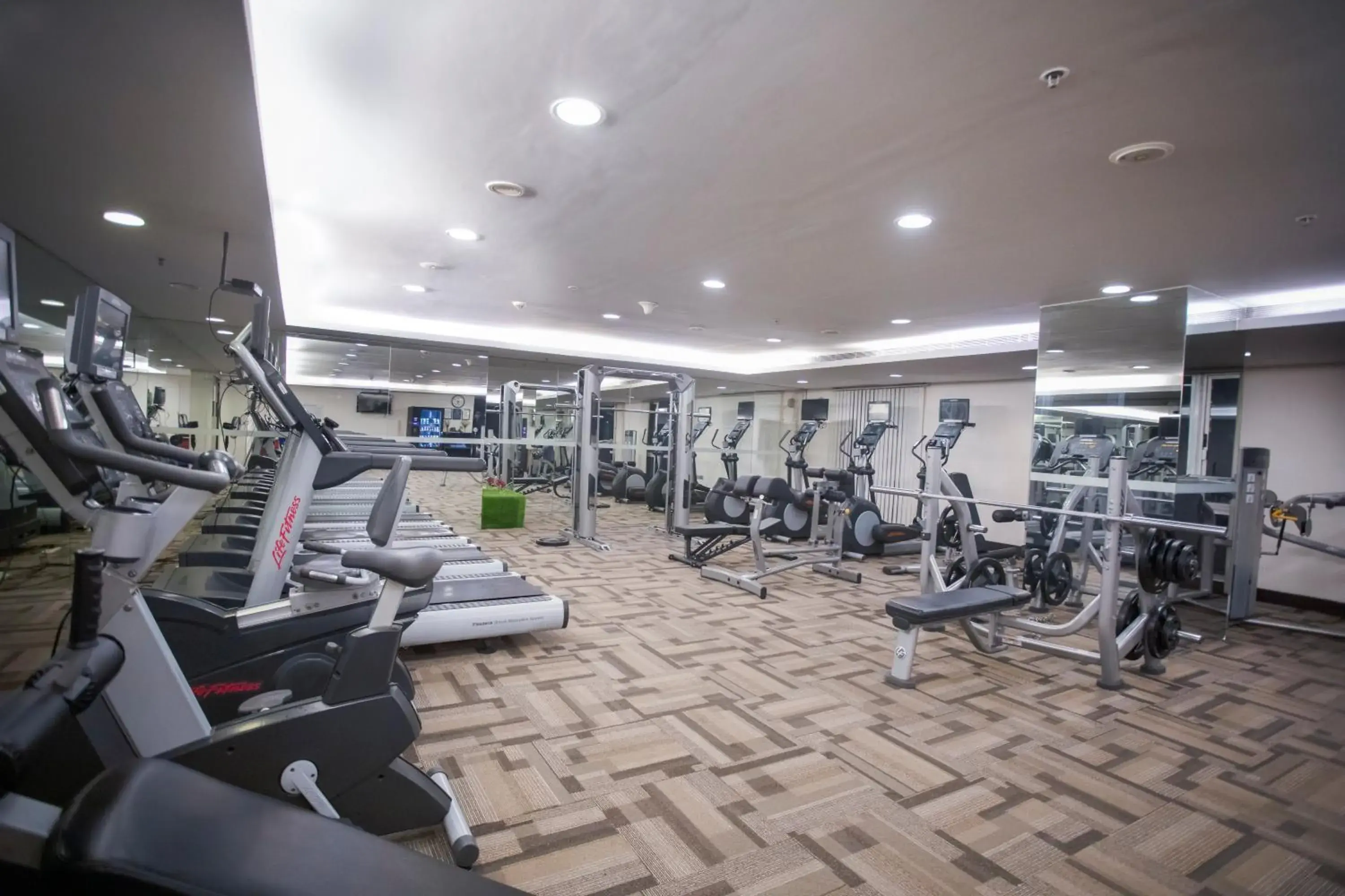 Fitness centre/facilities in Somerset Greenways Chennai Fitness centre/facilities in Somerset Greenways Chennai