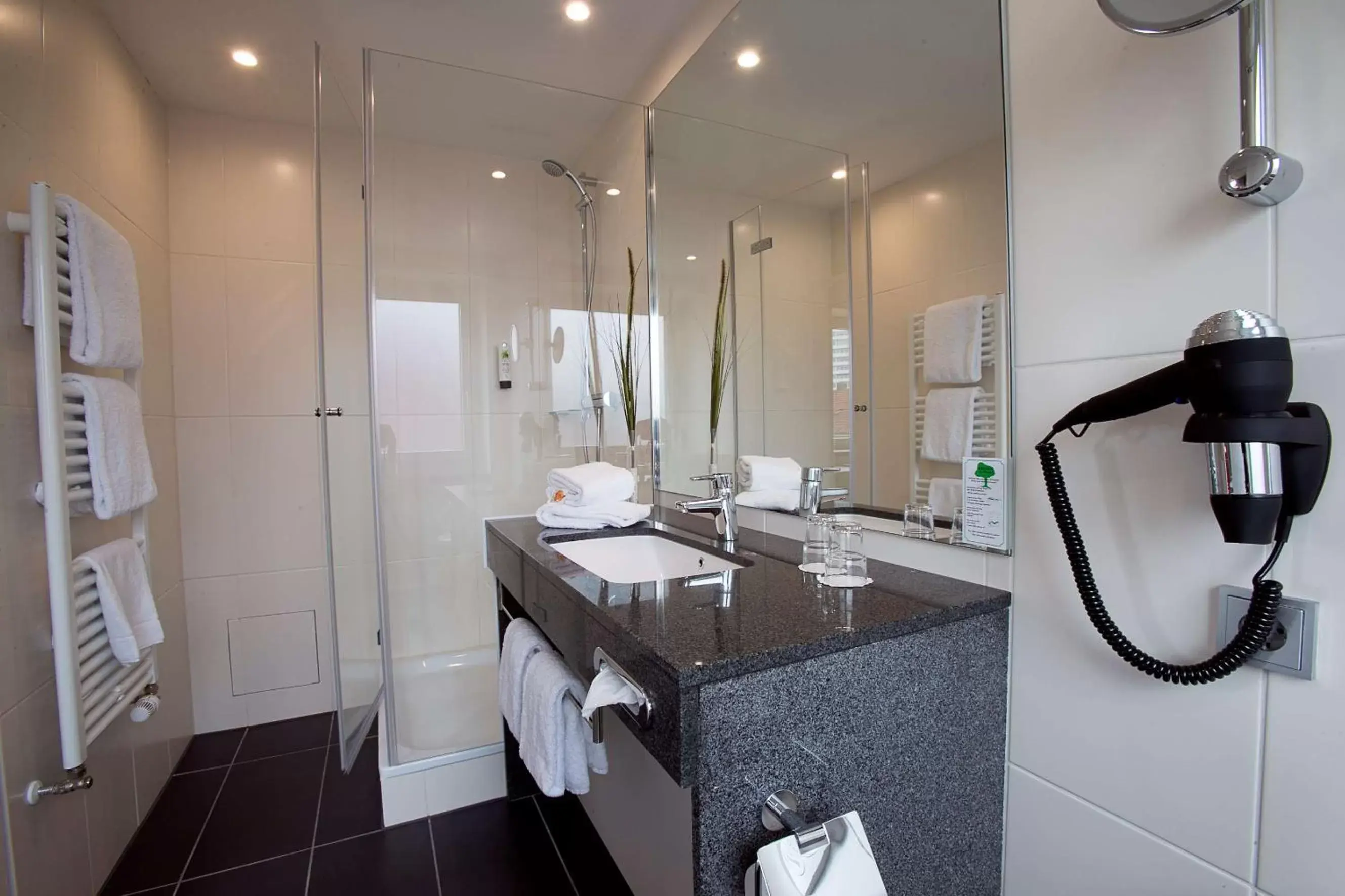 Photo of the whole room, Bathroom in Nordsee Hotel City