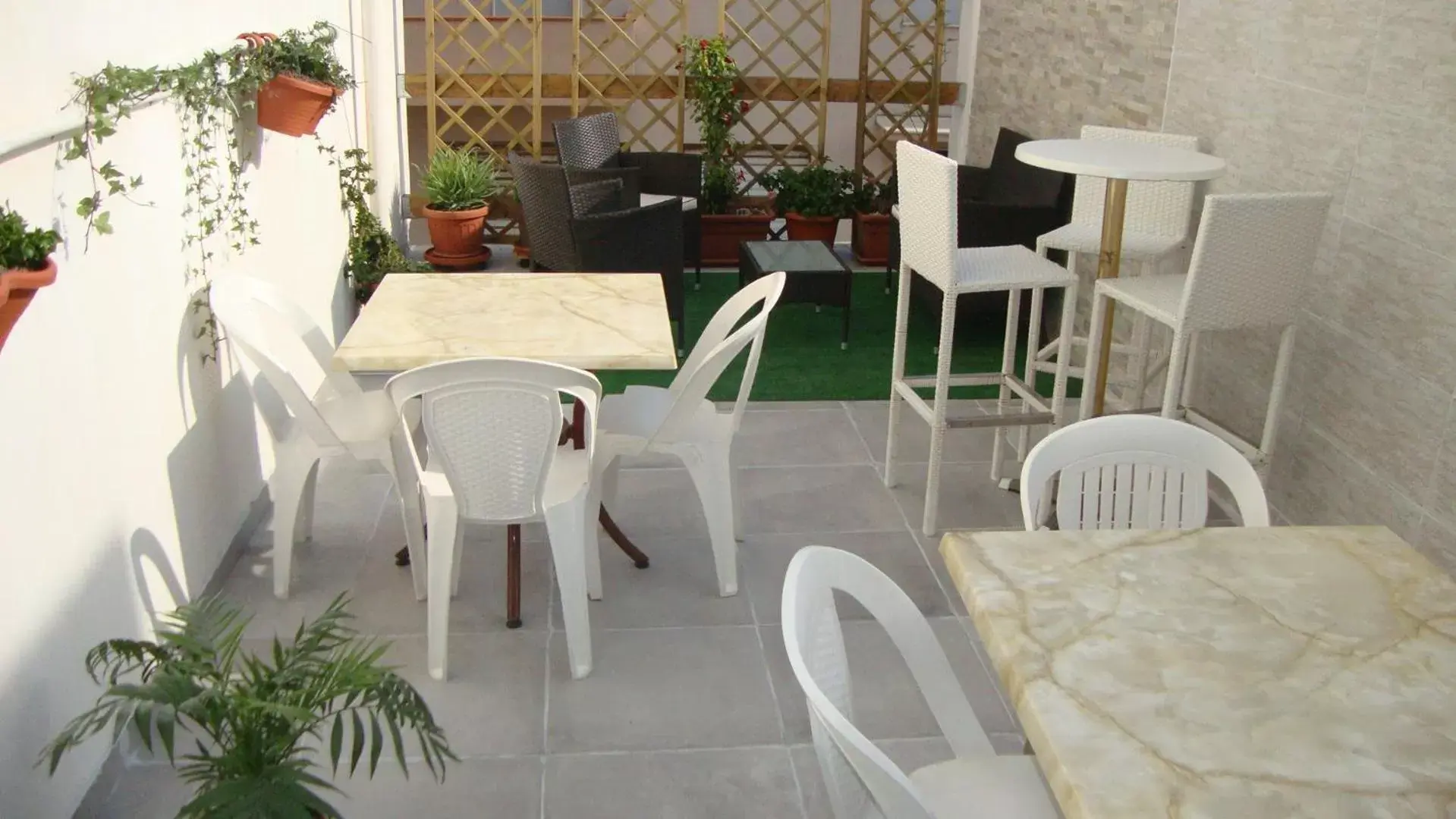 Patio in Bed & Breakfast Delle Palme