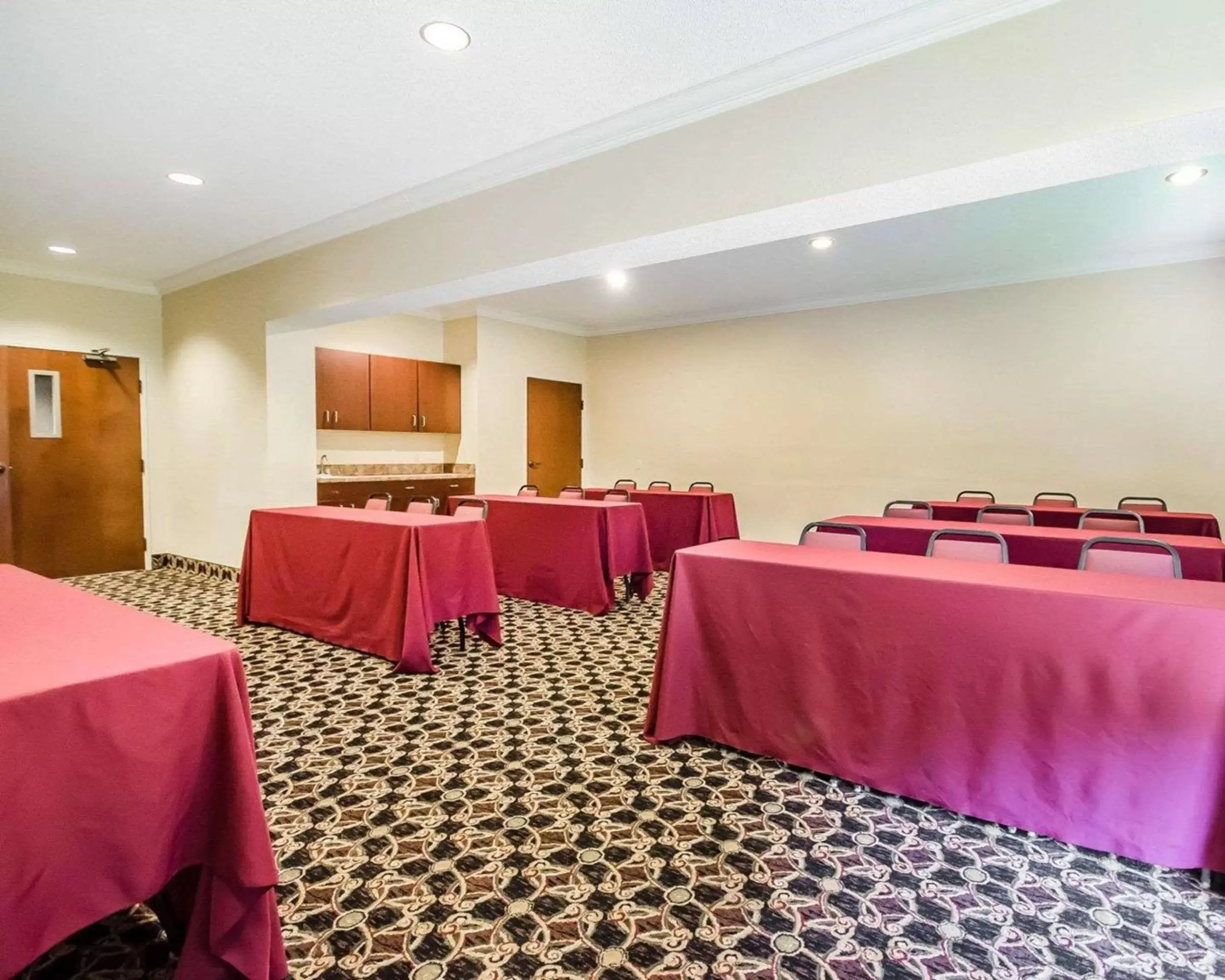 On site, Business Area/Conference Room in Comfort Suites Prestonsburg West