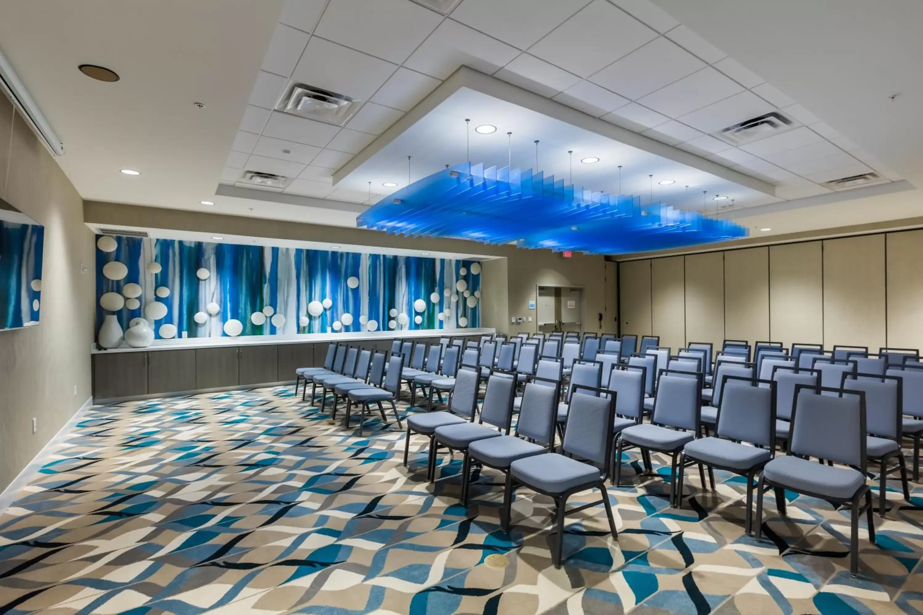 Meeting/conference room in Holiday Inn Express & Suites - Orlando At Seaworld, an IHG Hotel