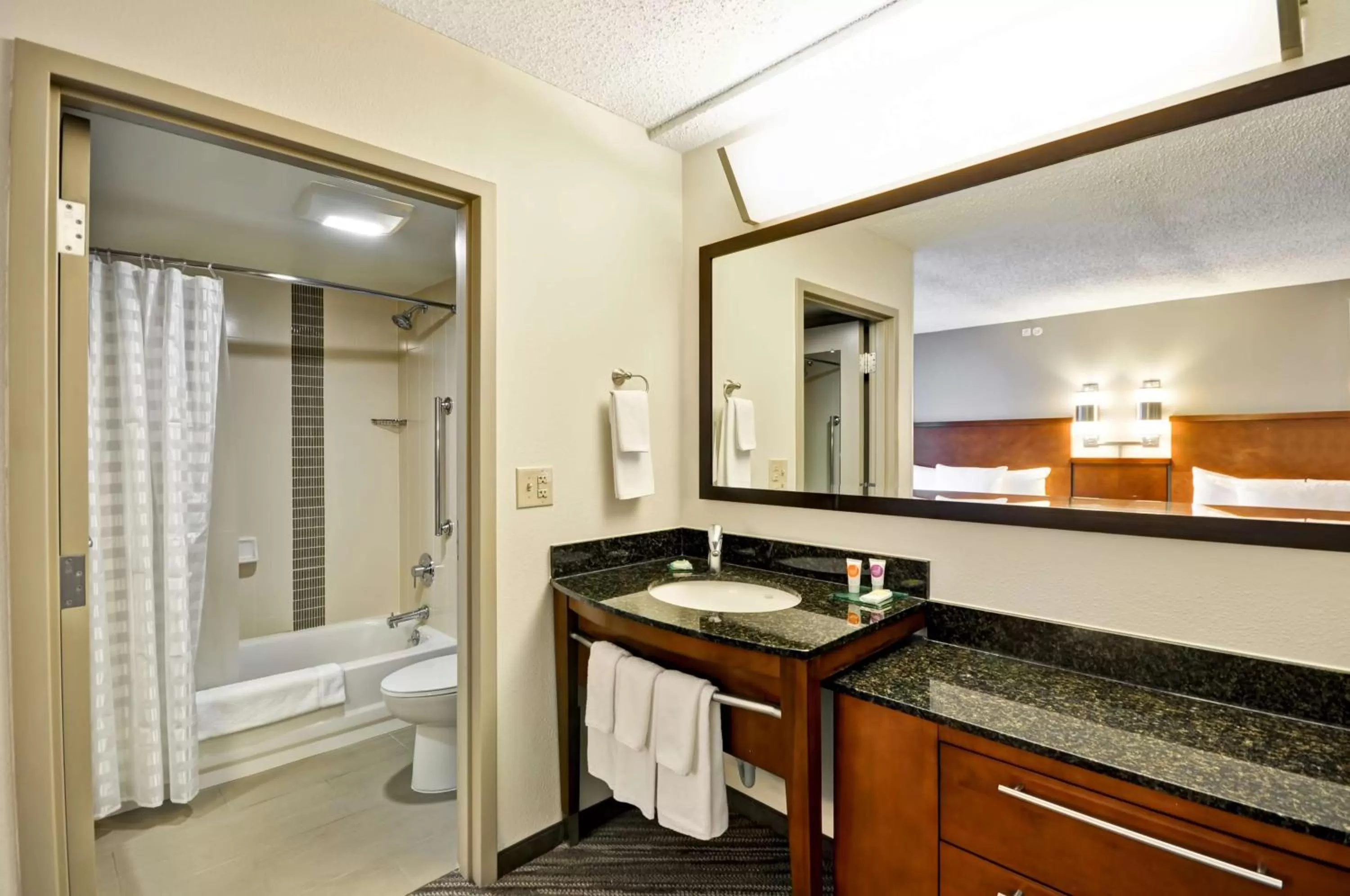 Bathroom in Hyatt Place Albuquerque Uptown