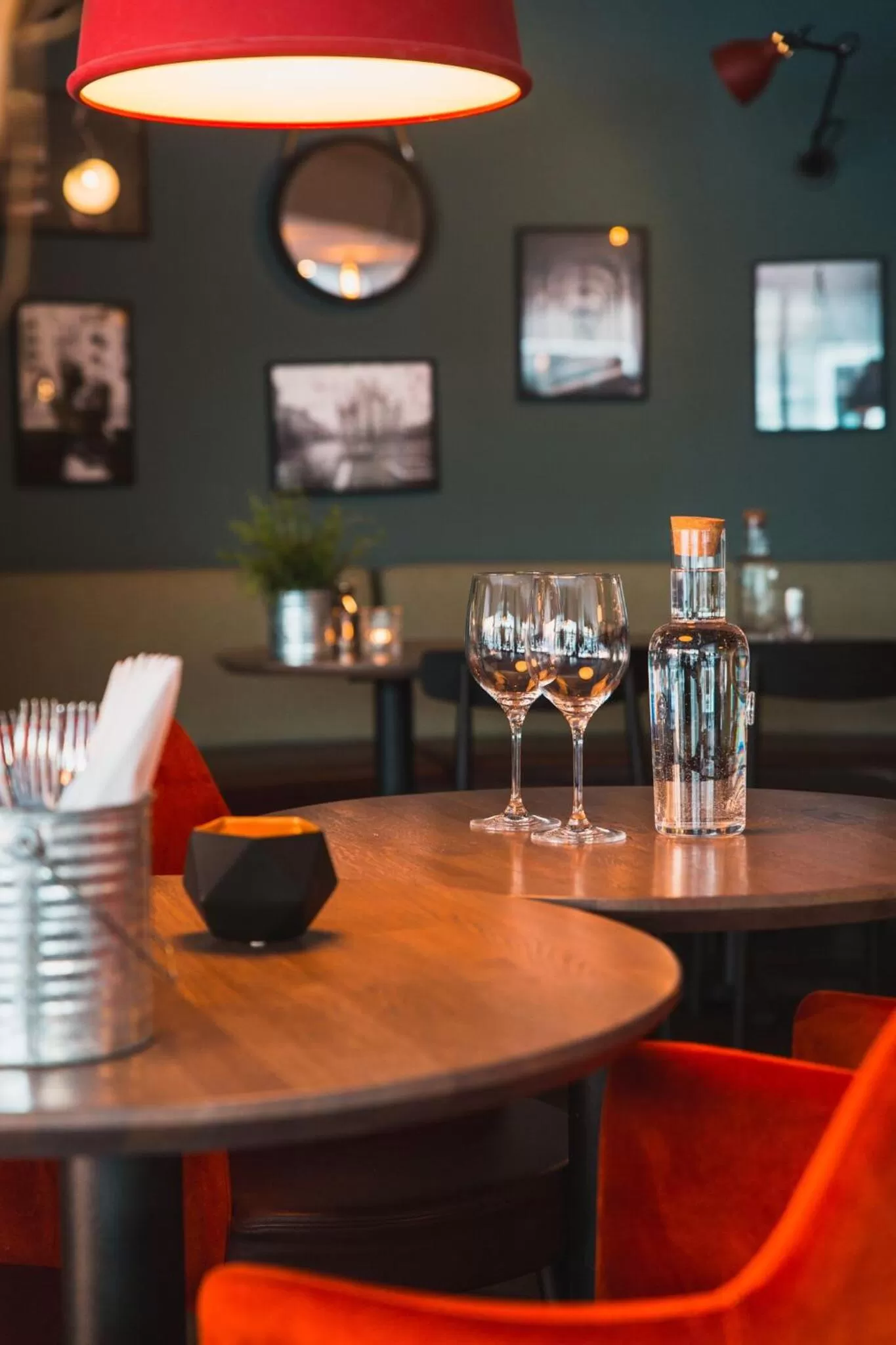 Restaurant/places to eat in Hotel Point