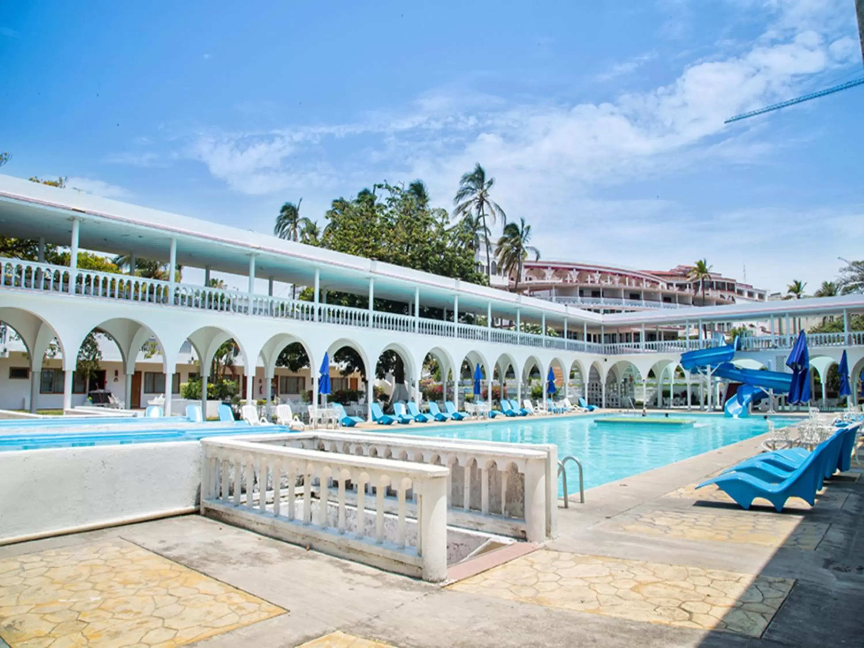 Property building, Swimming Pool in Collection O Hotel Mocambo, Boca del Río