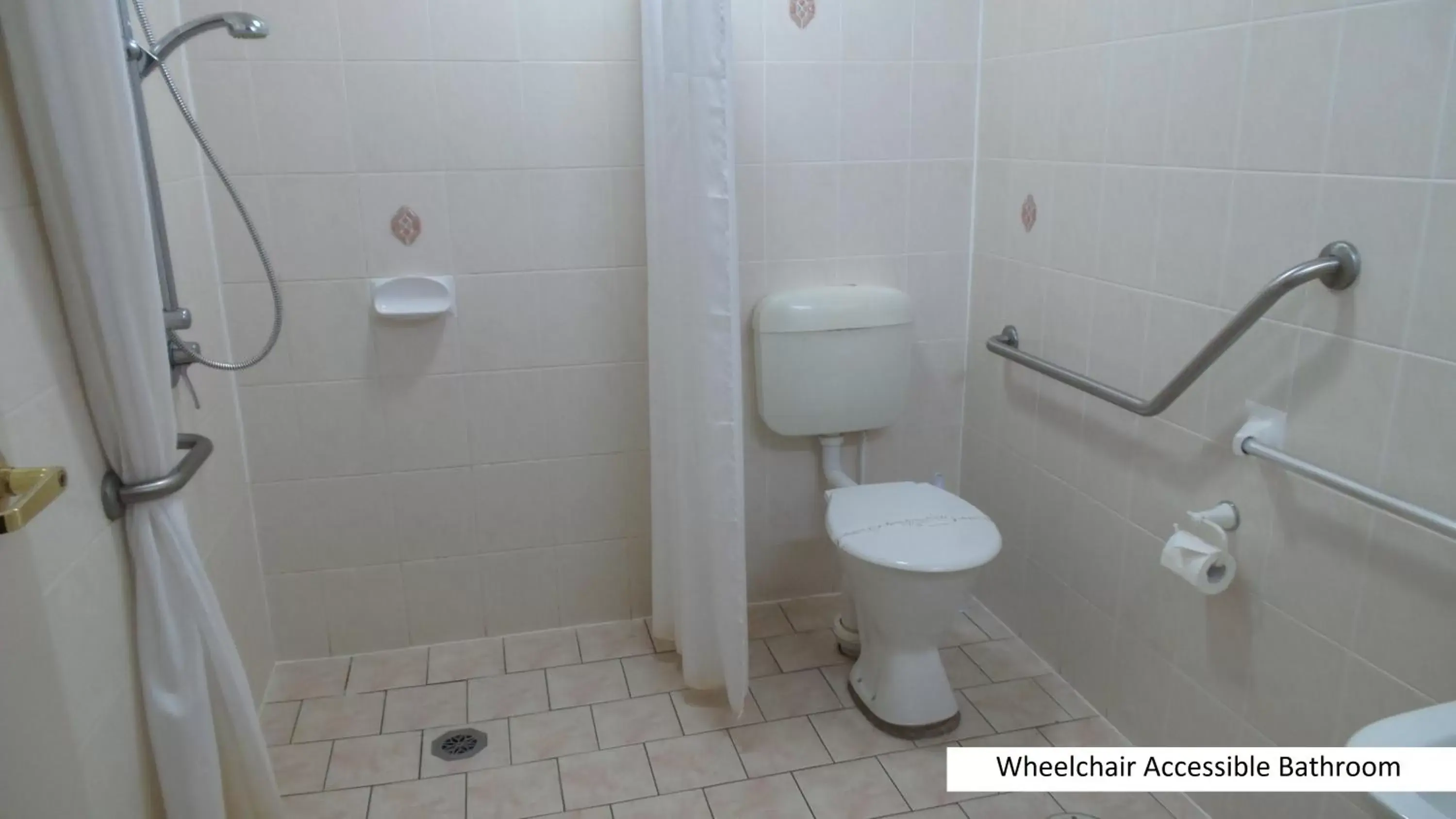 Twin Room - Disability Access in Best Western Ambassador Motor Inn & Apartments Twin Room - Disability Access in Best Western Ambassador Motor Inn & Apartments