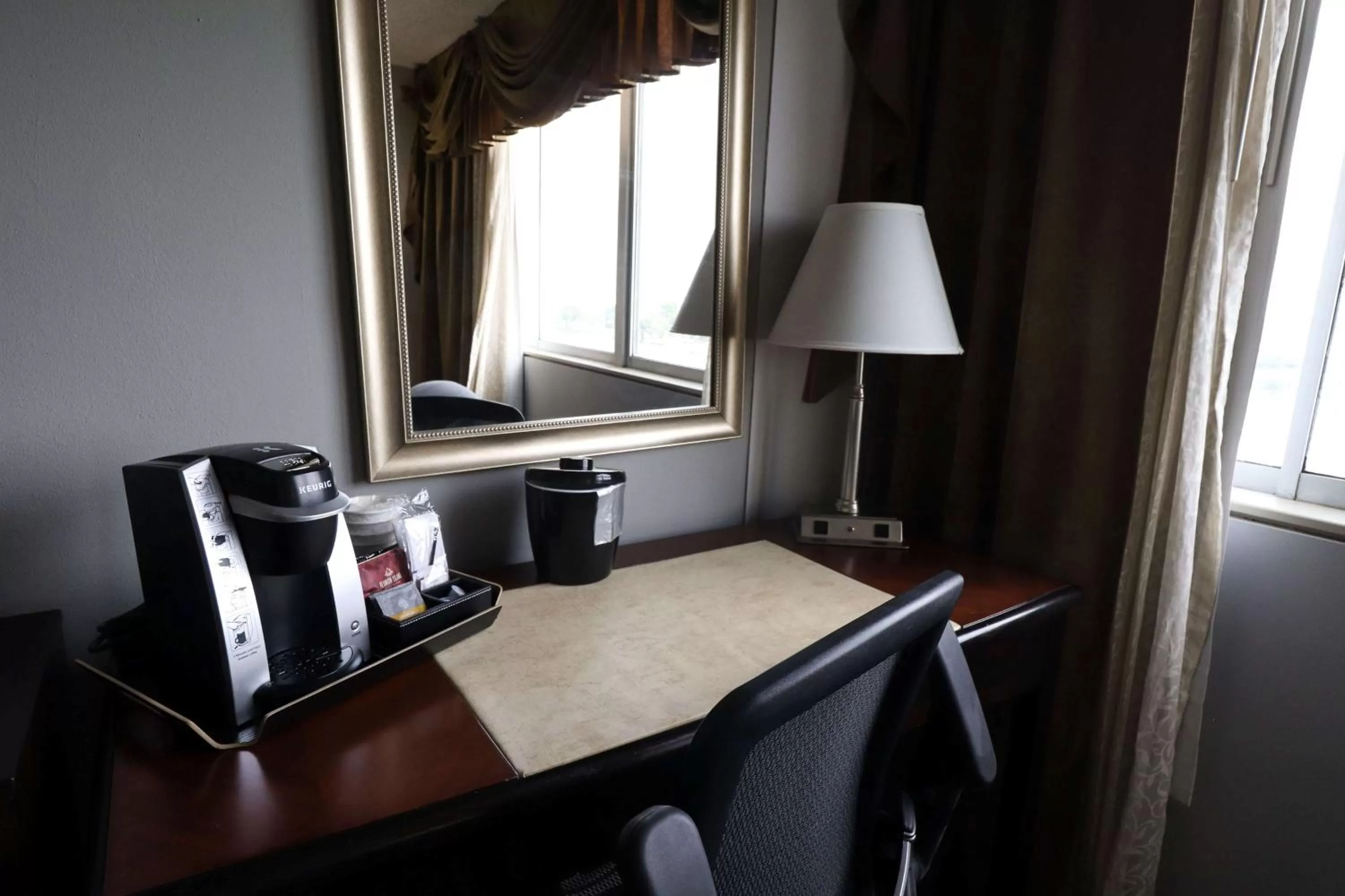 Photo of the whole room in Wyndham Houston near NRG Park - Medical Center