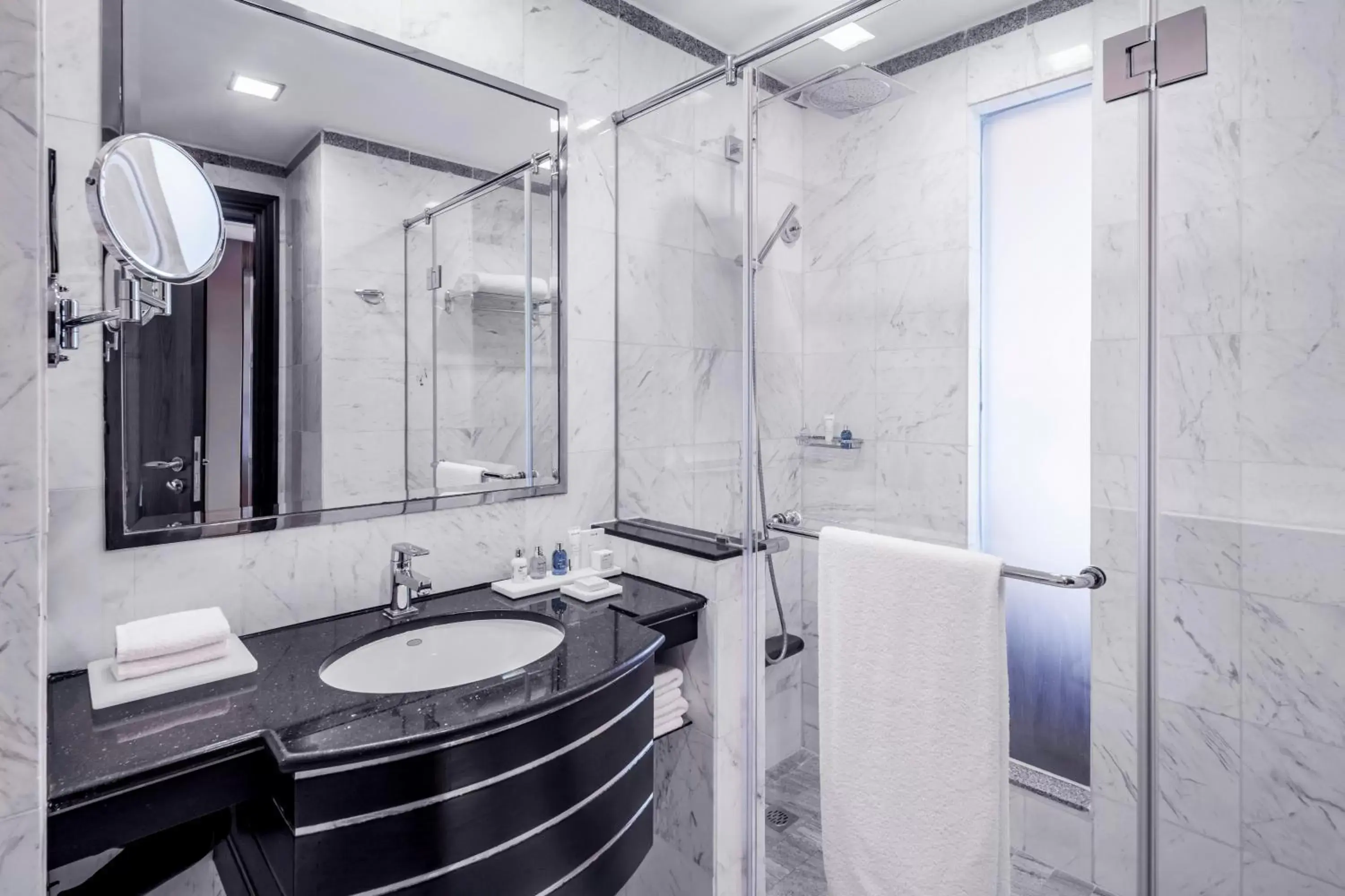 Toilet, Bathroom in Radisson Blu Hotel, Dubai Media City