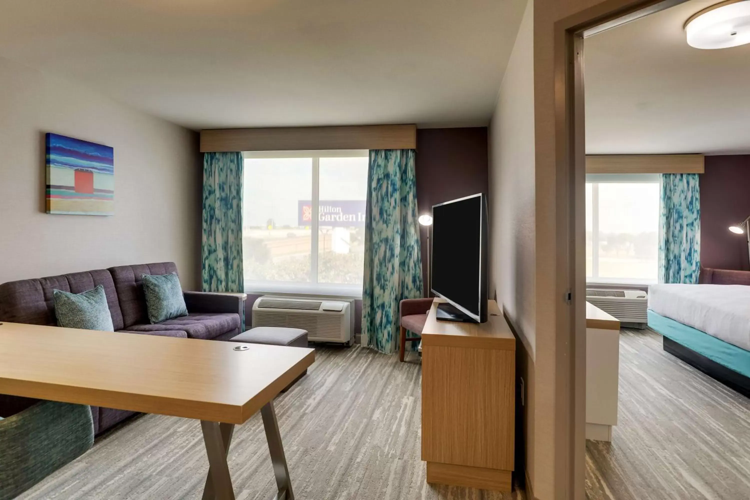 Living room, Seating Area in Hilton Garden Inn Fort Worth/Fossil Creek