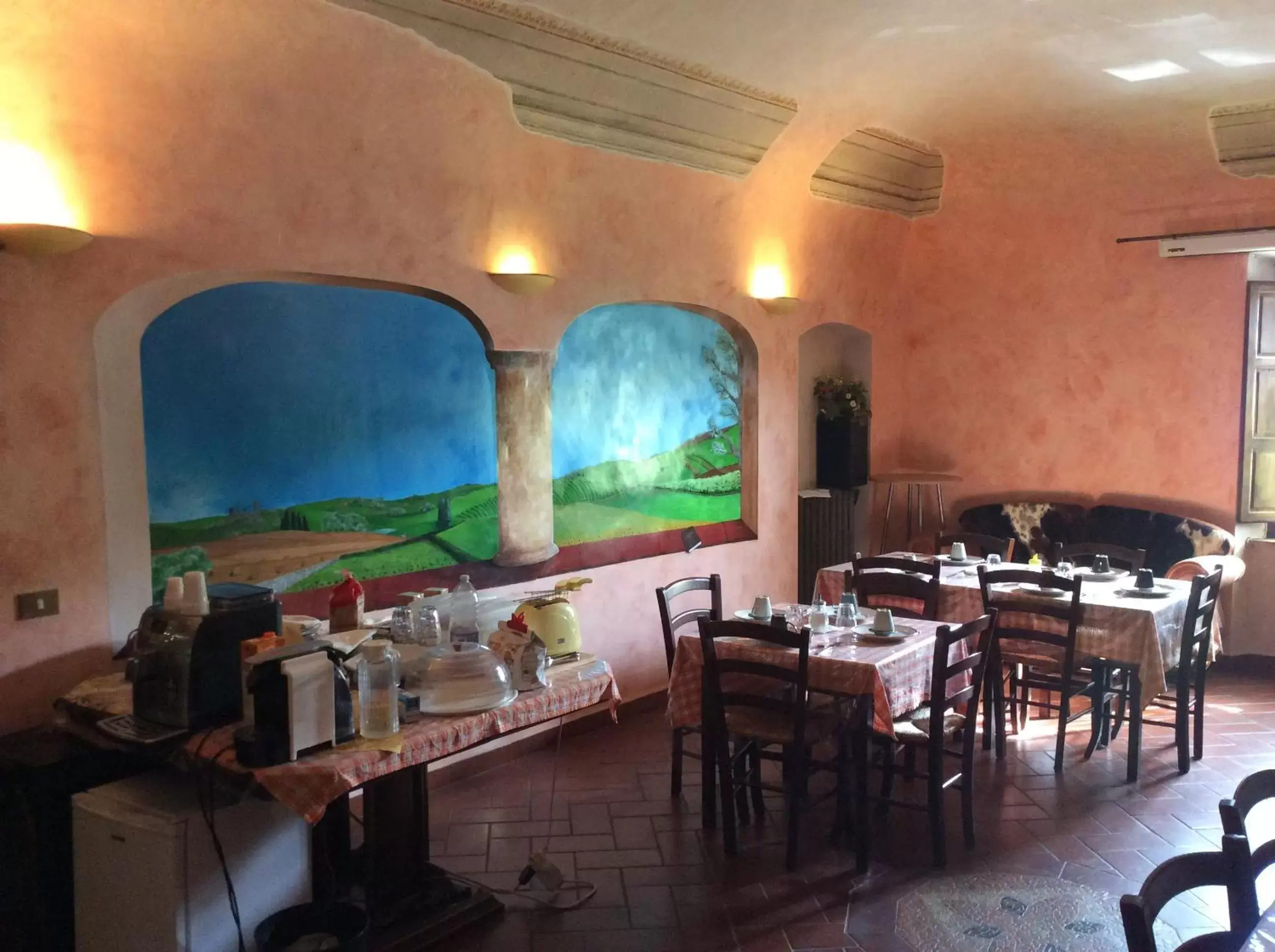 Communal lounge/ TV room, Restaurant/Places to Eat in B&B e Locazioni Turistiche Antico Borgo Toscano