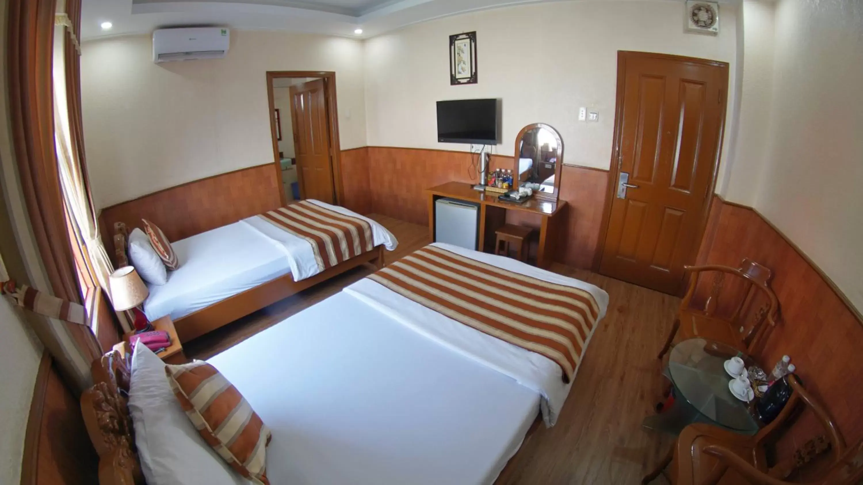 Photo of the whole room, Bed in Kieu Anh Hotel