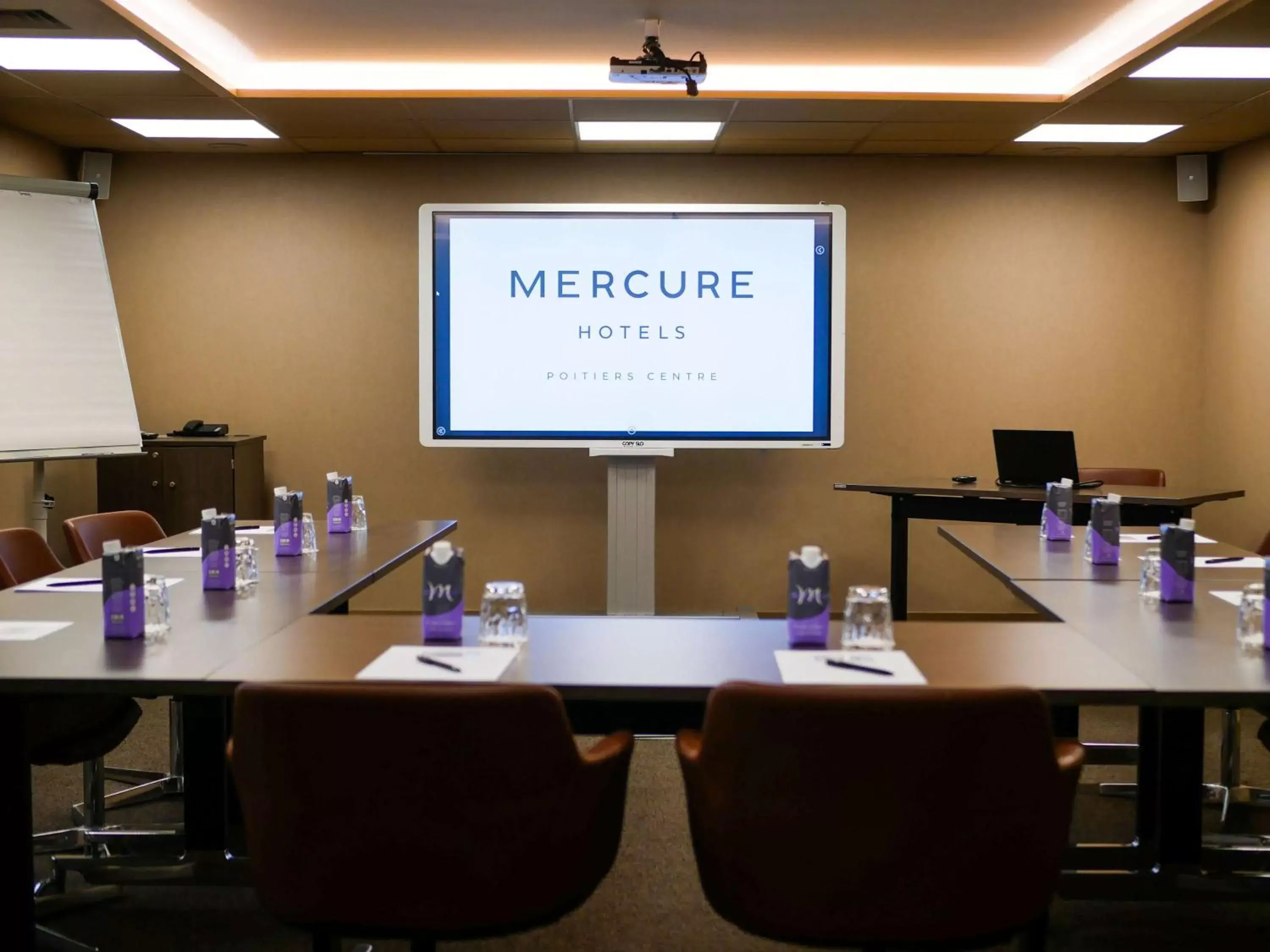 Meeting/conference room in Mercure Poitiers Centre