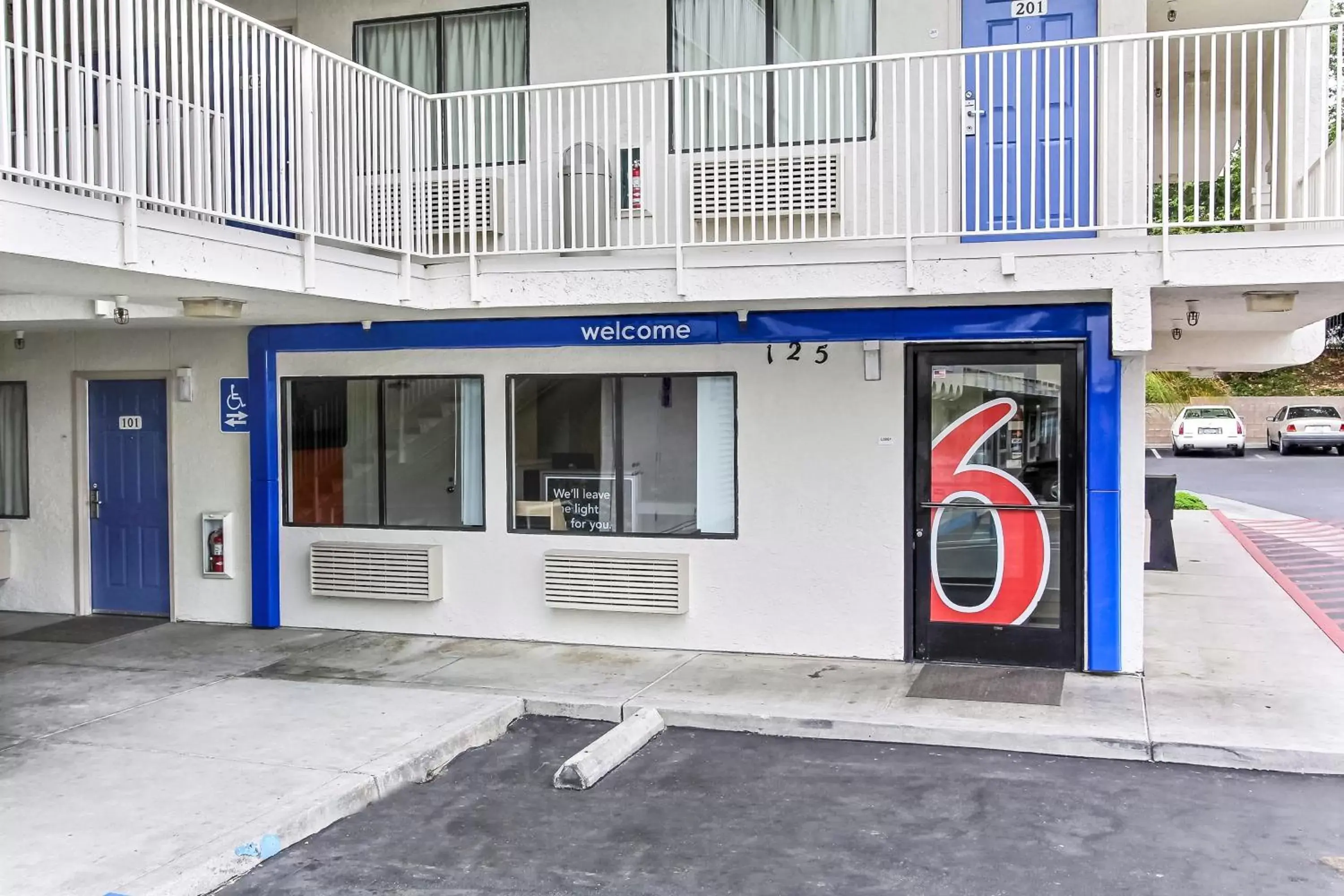 Facade/entrance in Motel 6-Watsonville, CA - Monterey Area