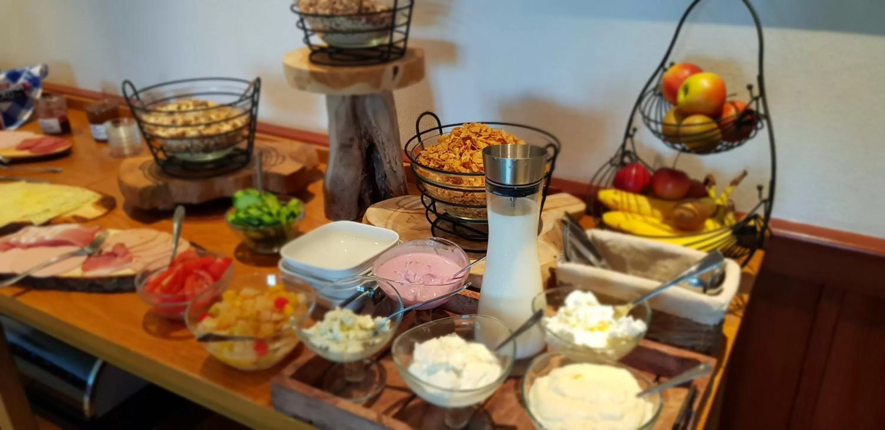 Buffet breakfast in Berghof Hotel