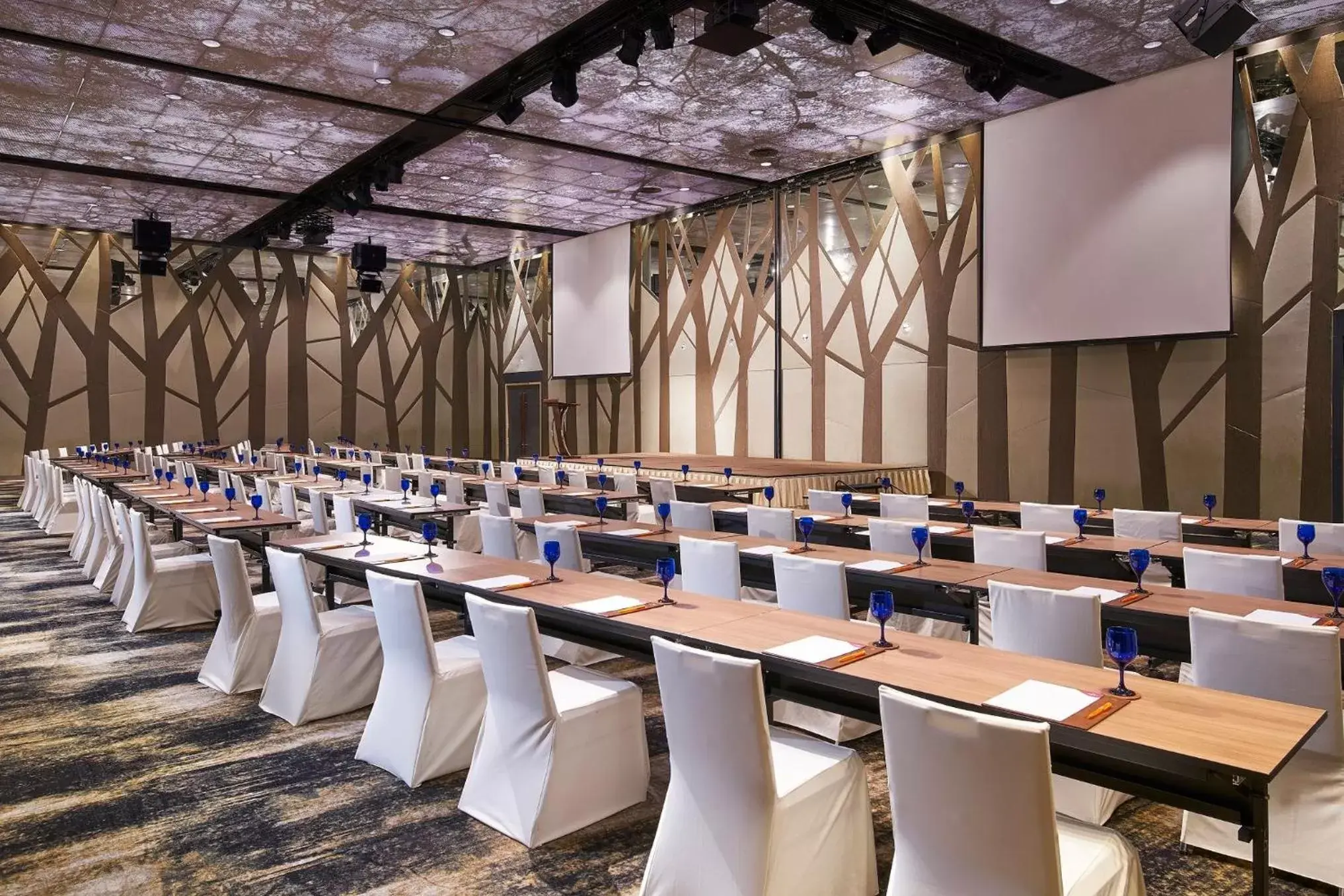 Banquet/Function facilities, Business Area/Conference Room in Crowne Plaza Changi Airport, an IHG Hotel