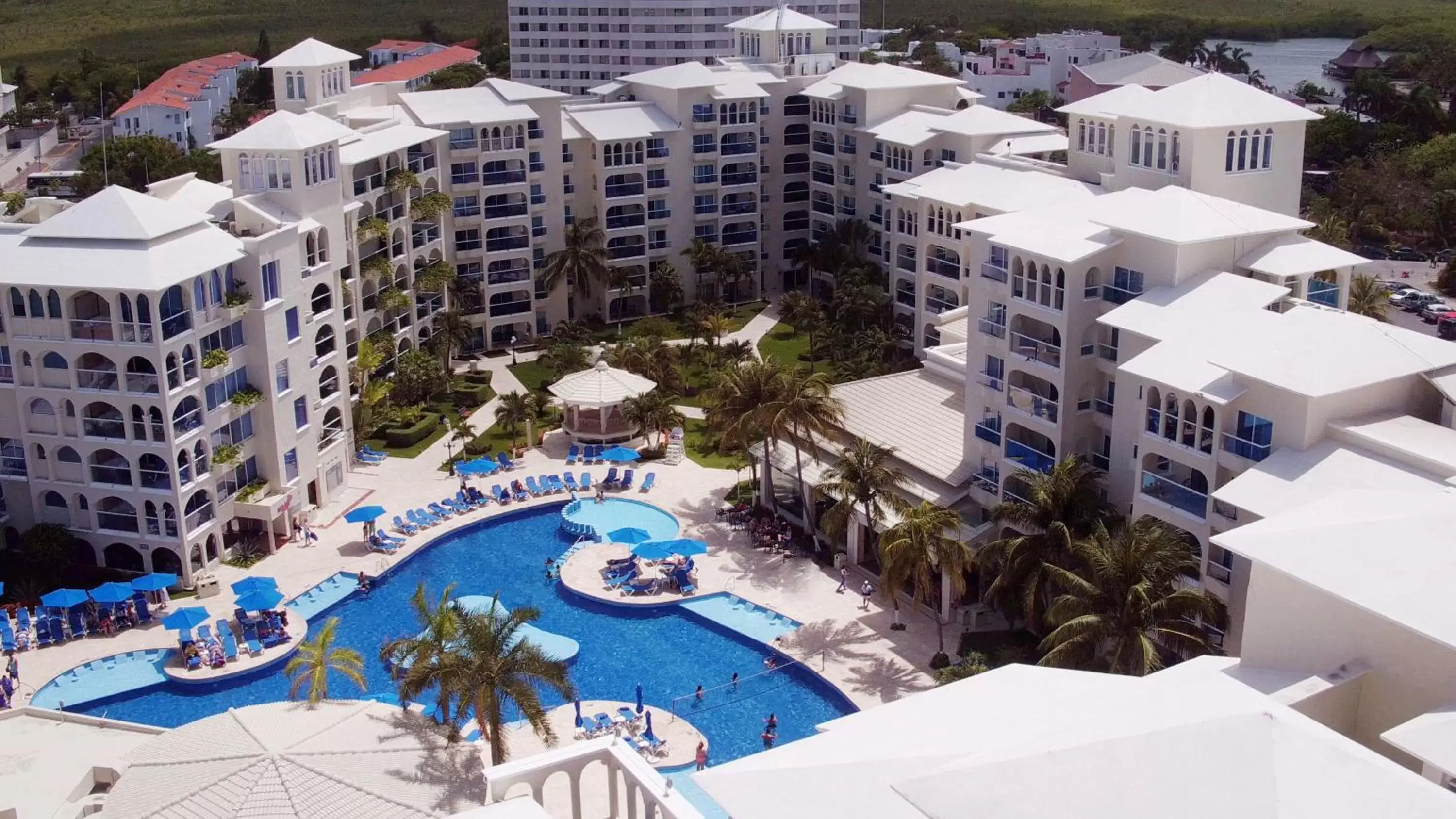 Pool View in Occidental Costa Cancún - All Inclusive