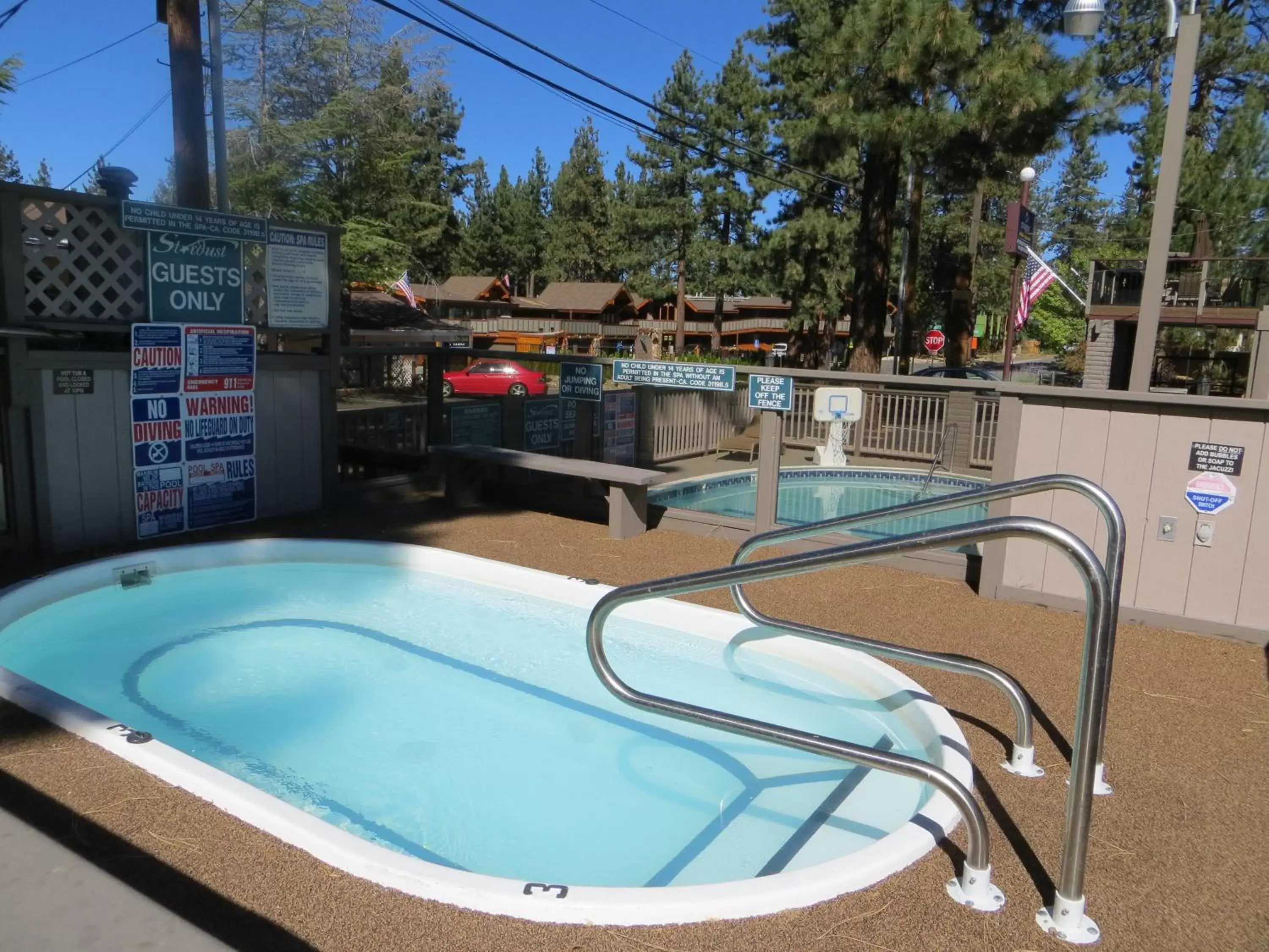 Day, Swimming Pool in Stardust Lodge