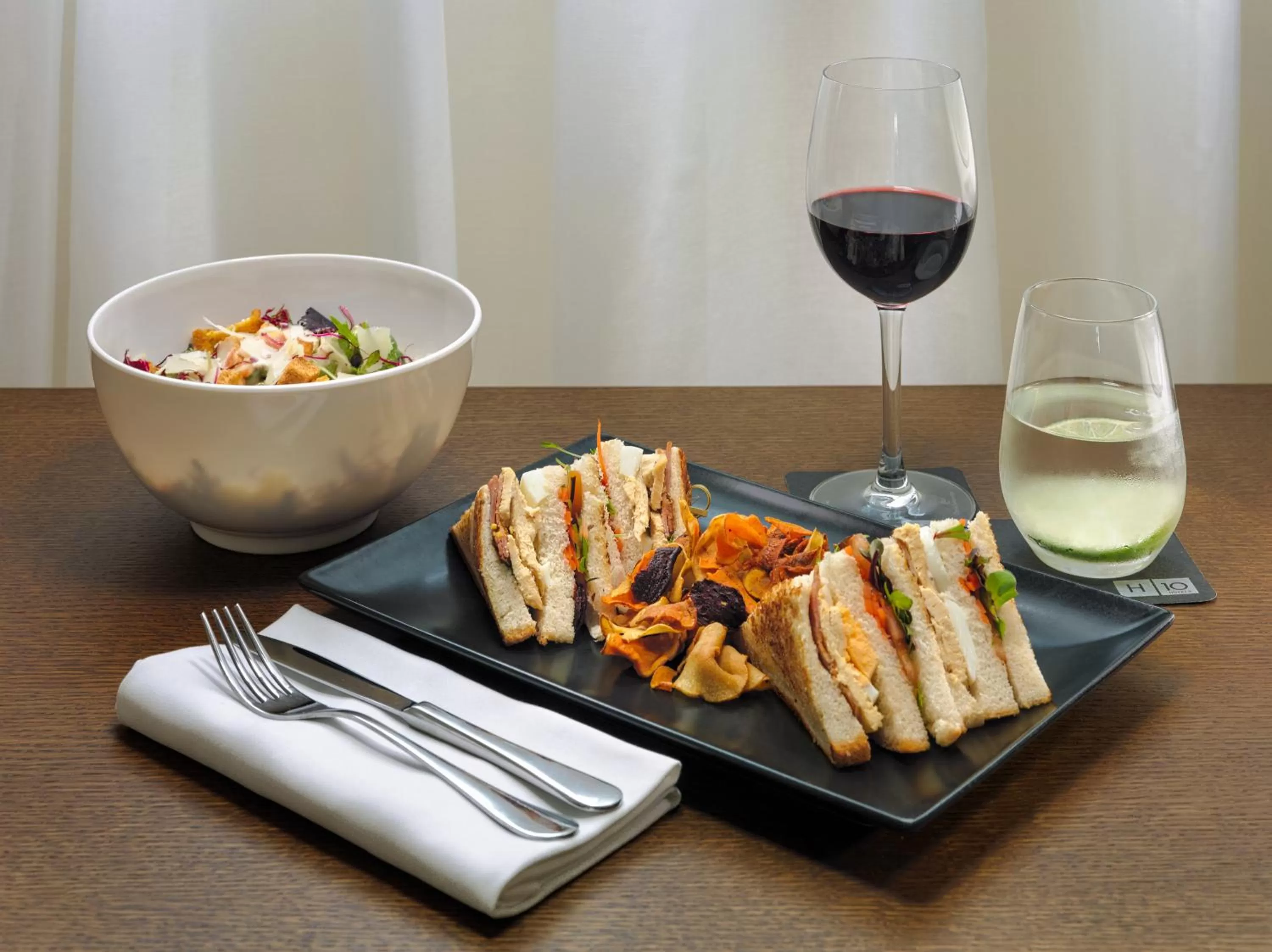 Food in H10 Madison 4* Sup