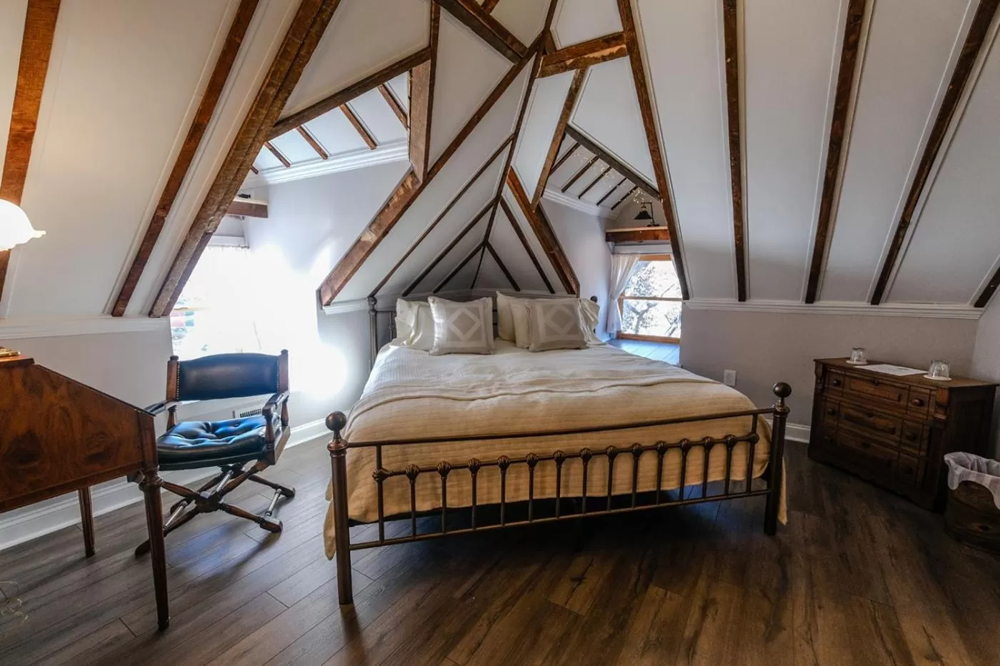 Double Oaks Bed & Breakfast