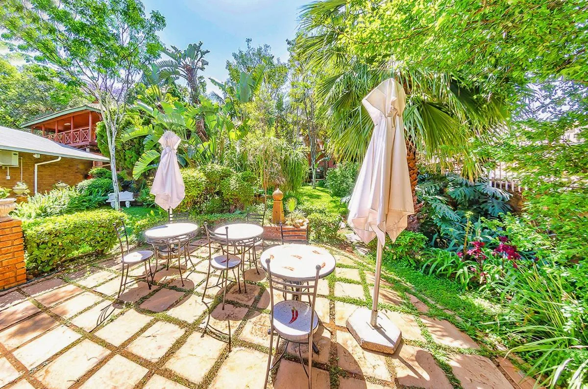 Amper Bo Guest House