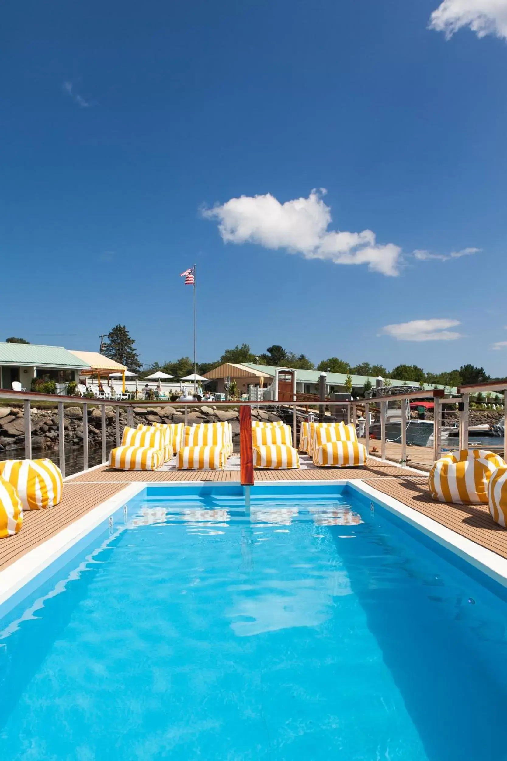 Swimming Pool in Yachtsman Lodge & Marina