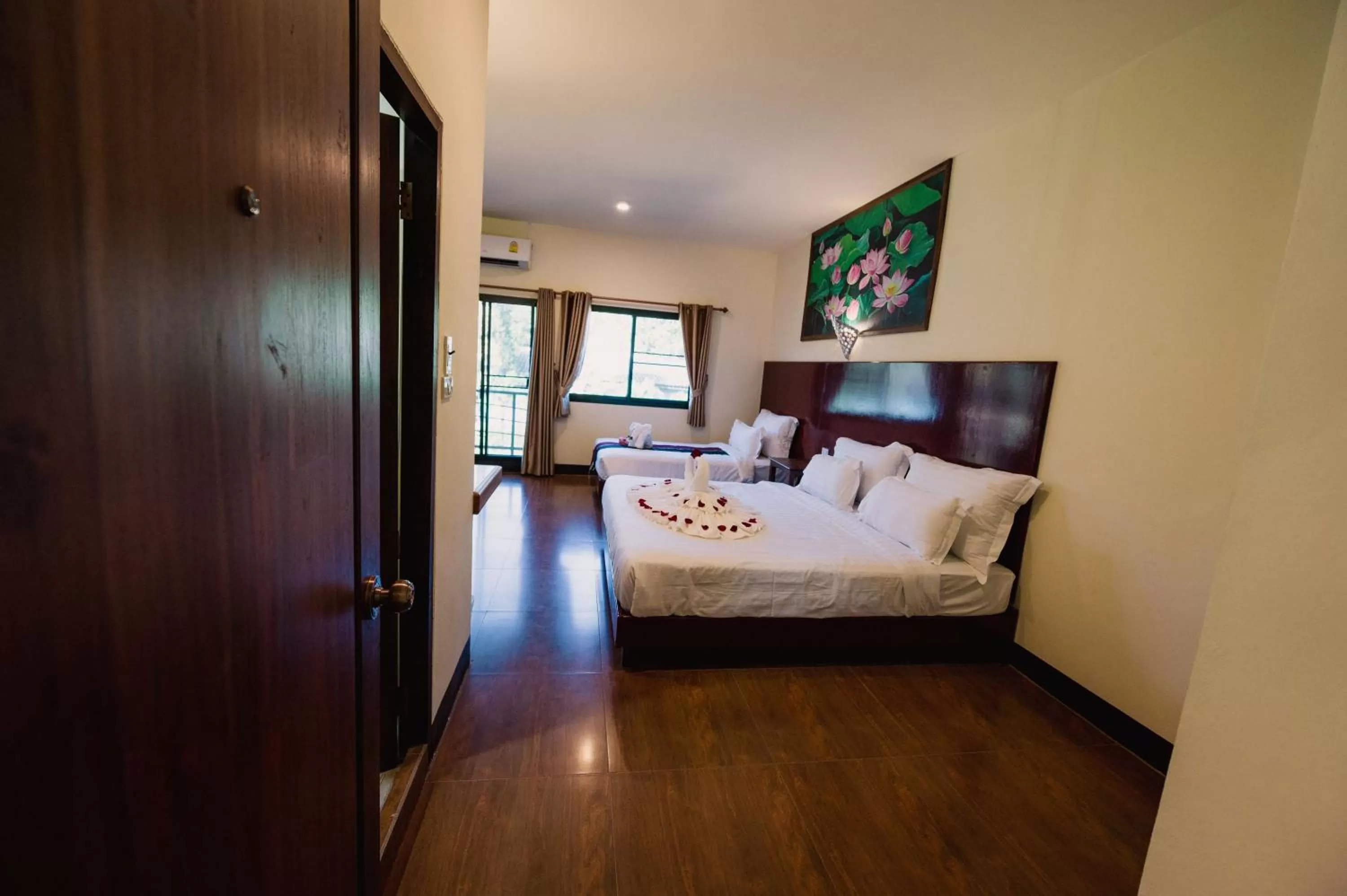 Photo of the whole room, Bed in Sasidara Resort Nan