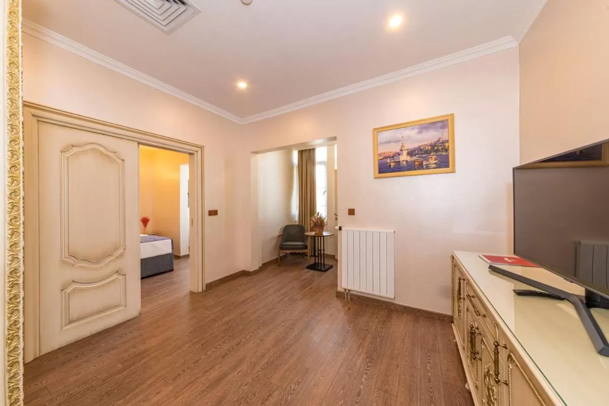 TV and multimedia, Bed in Almadina Hotel Istanbul