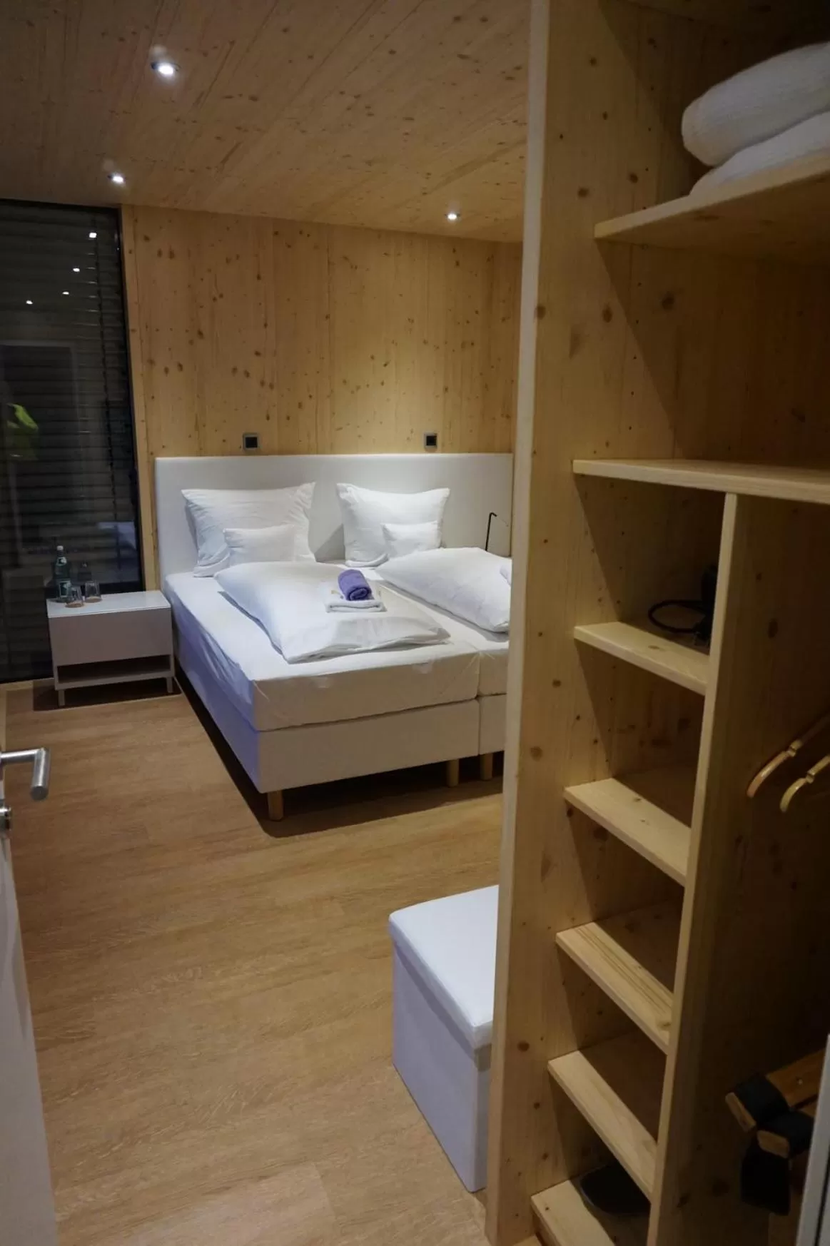 Photo of the whole room, Bed in mein kleinHOTEL