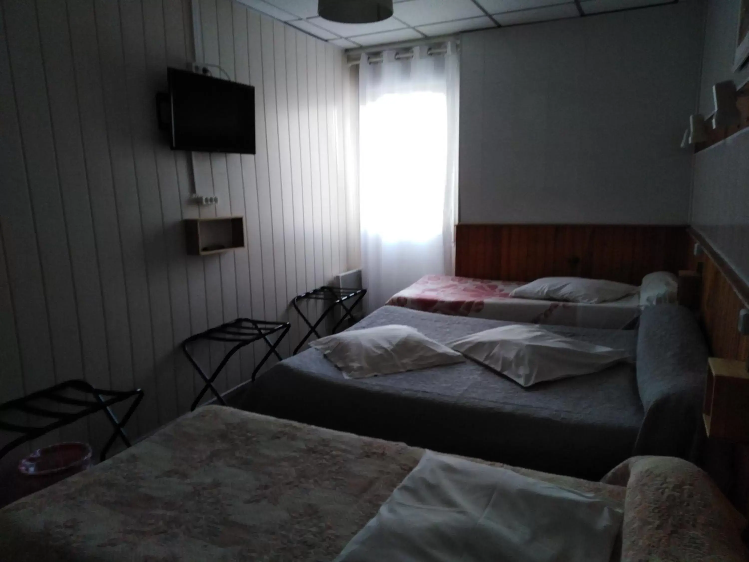 Photo of the whole room, Bed in Chalet Saint Louis