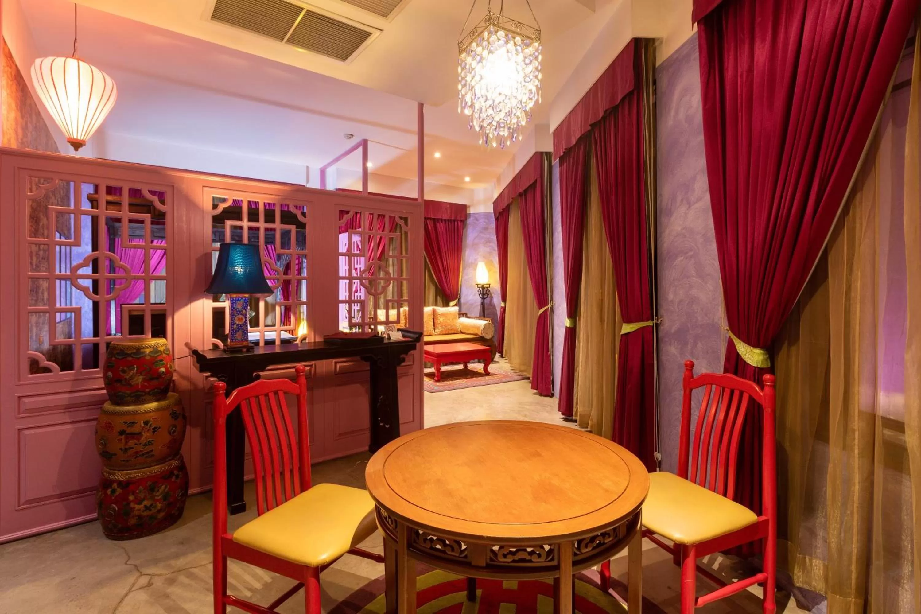 Seating area in Shanghai Mansion Bangkok