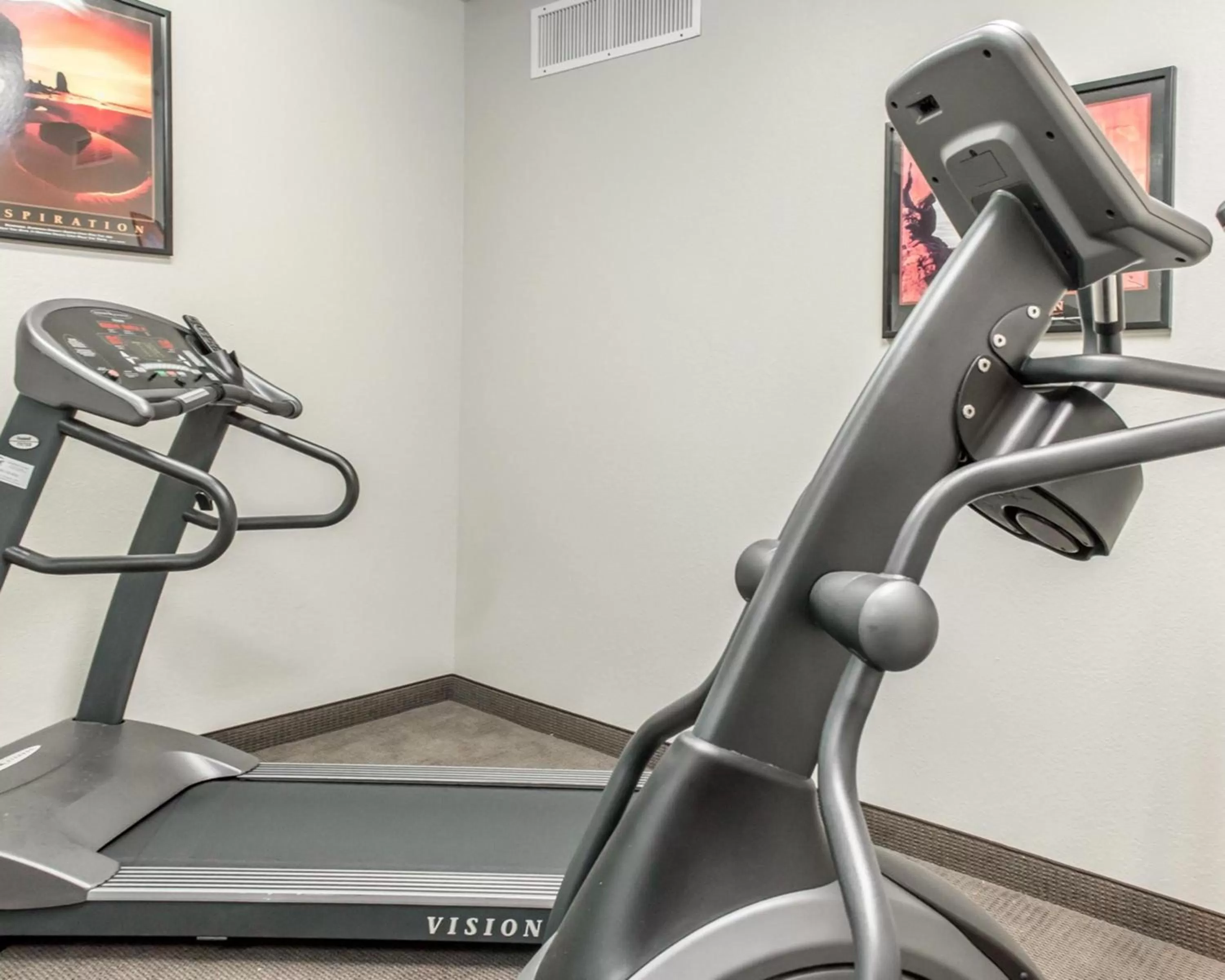 Fitness centre/facilities in MainStay Suites Pittsburgh Airport