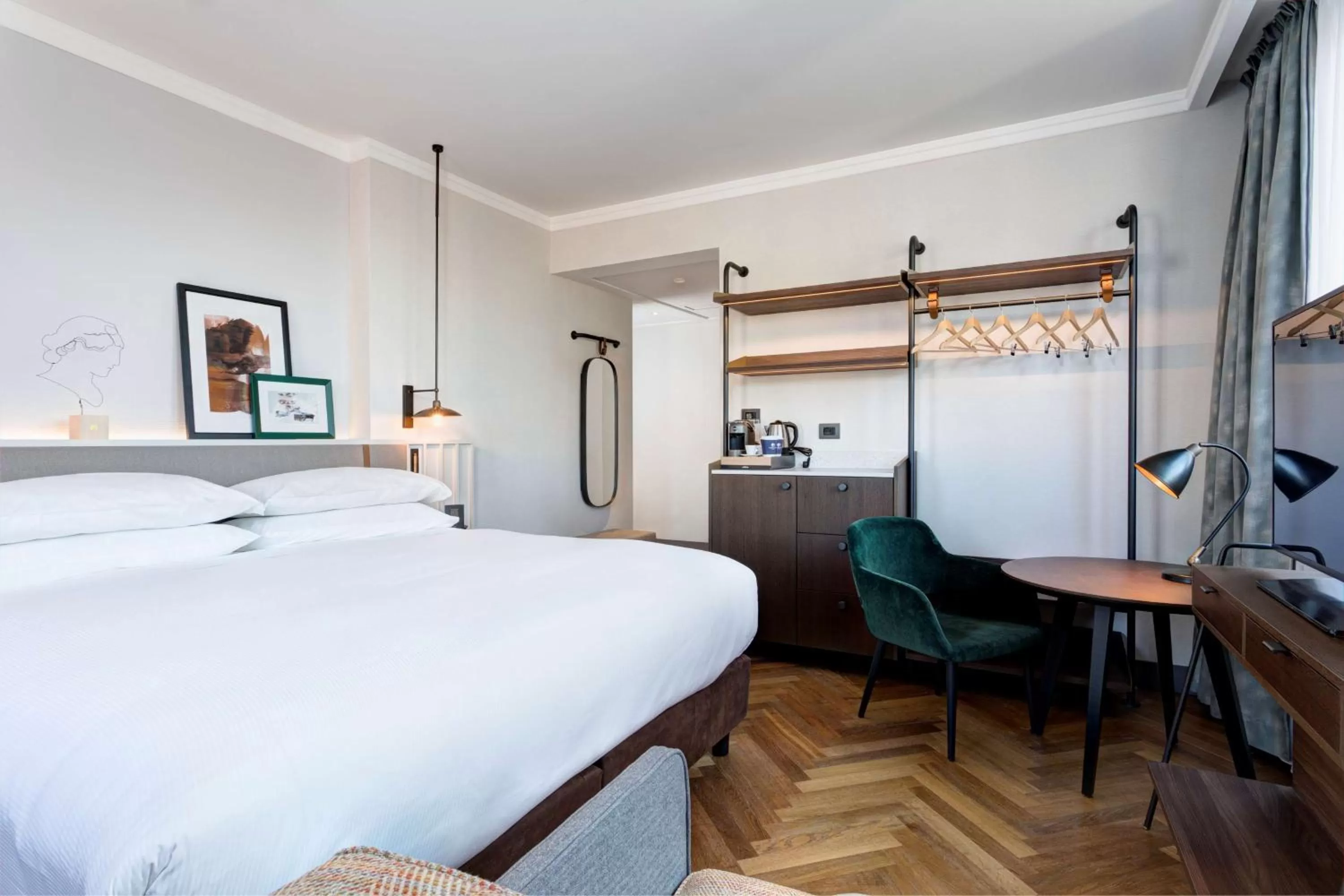 Bedroom, Bed in DoubleTree By Hilton Rome Monti